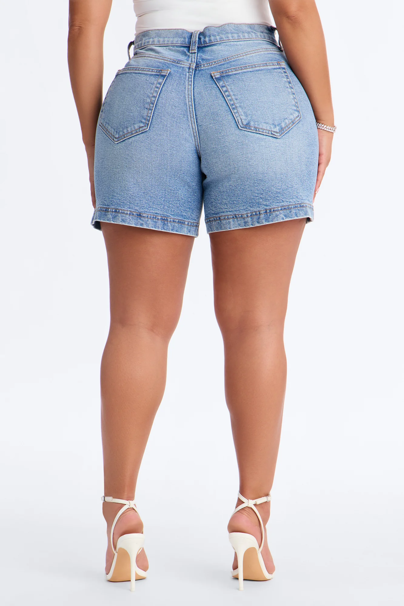 90s Strut Denim Shorts - Medium Wash - Image 3
