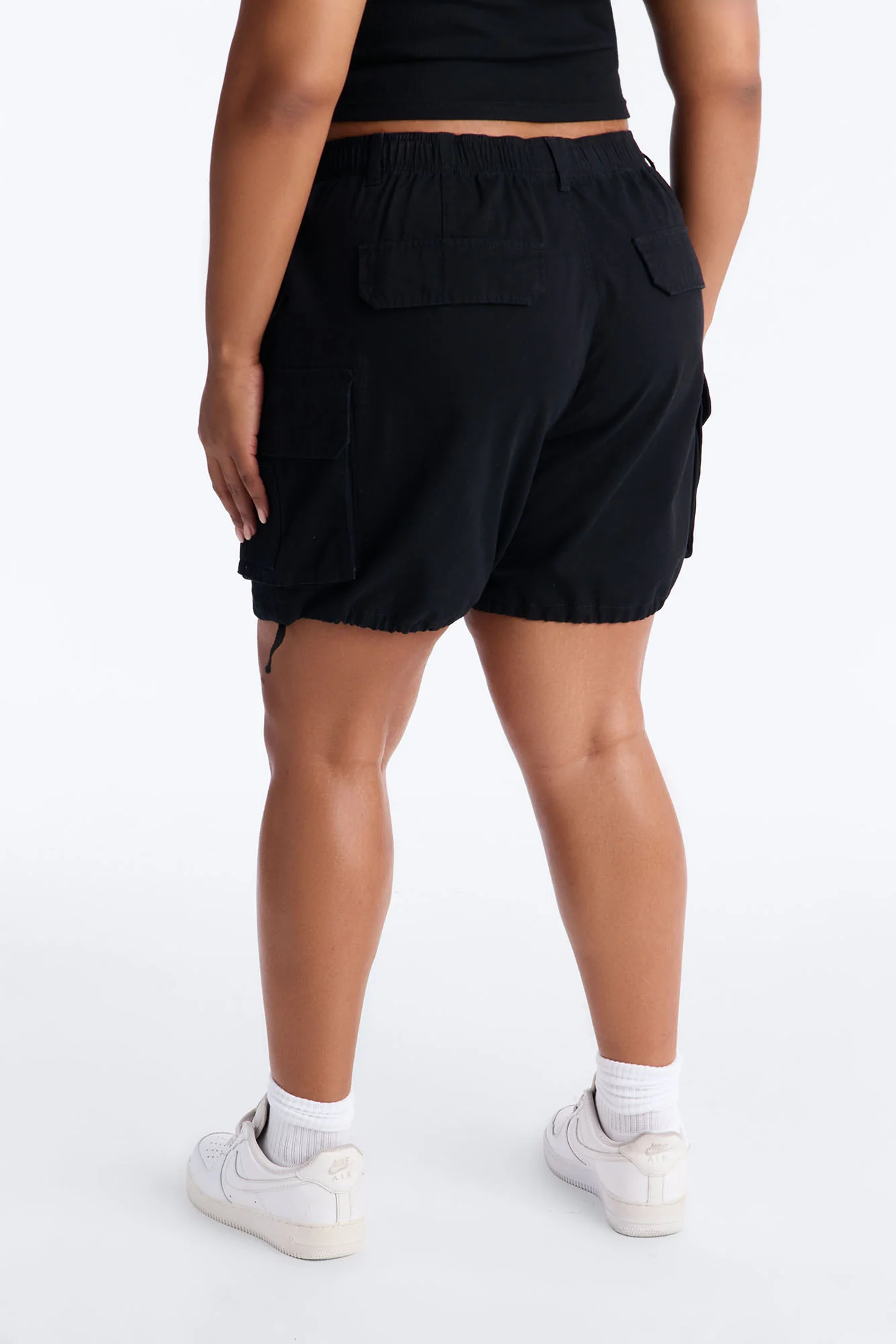 A Classic Favorite Bermuda Short - Black - Image 7