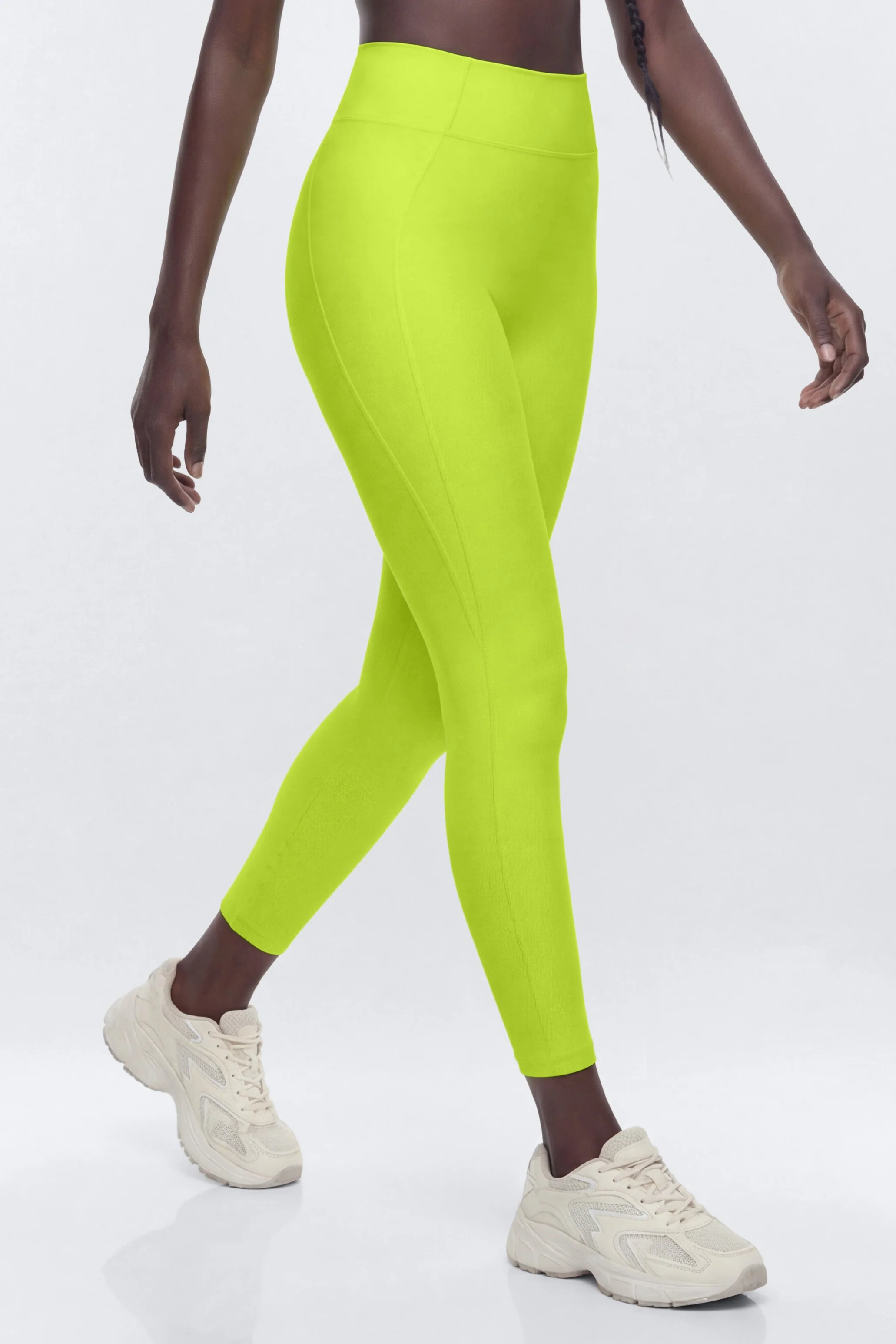 AirSculpt™ 25″ High Rise Legging - Chartreuse - Image 2