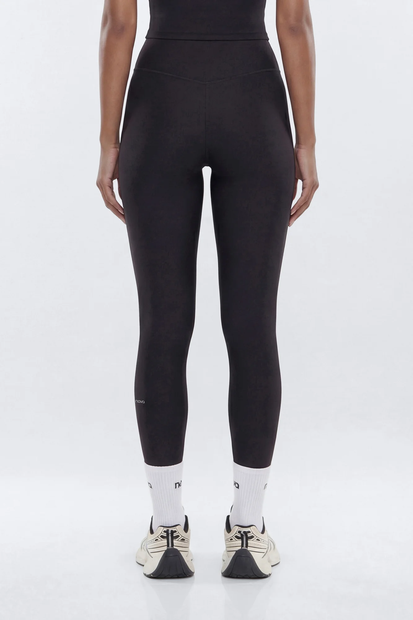 AirSculpt™ 28″ High Rise Legging - Black - Image 3
