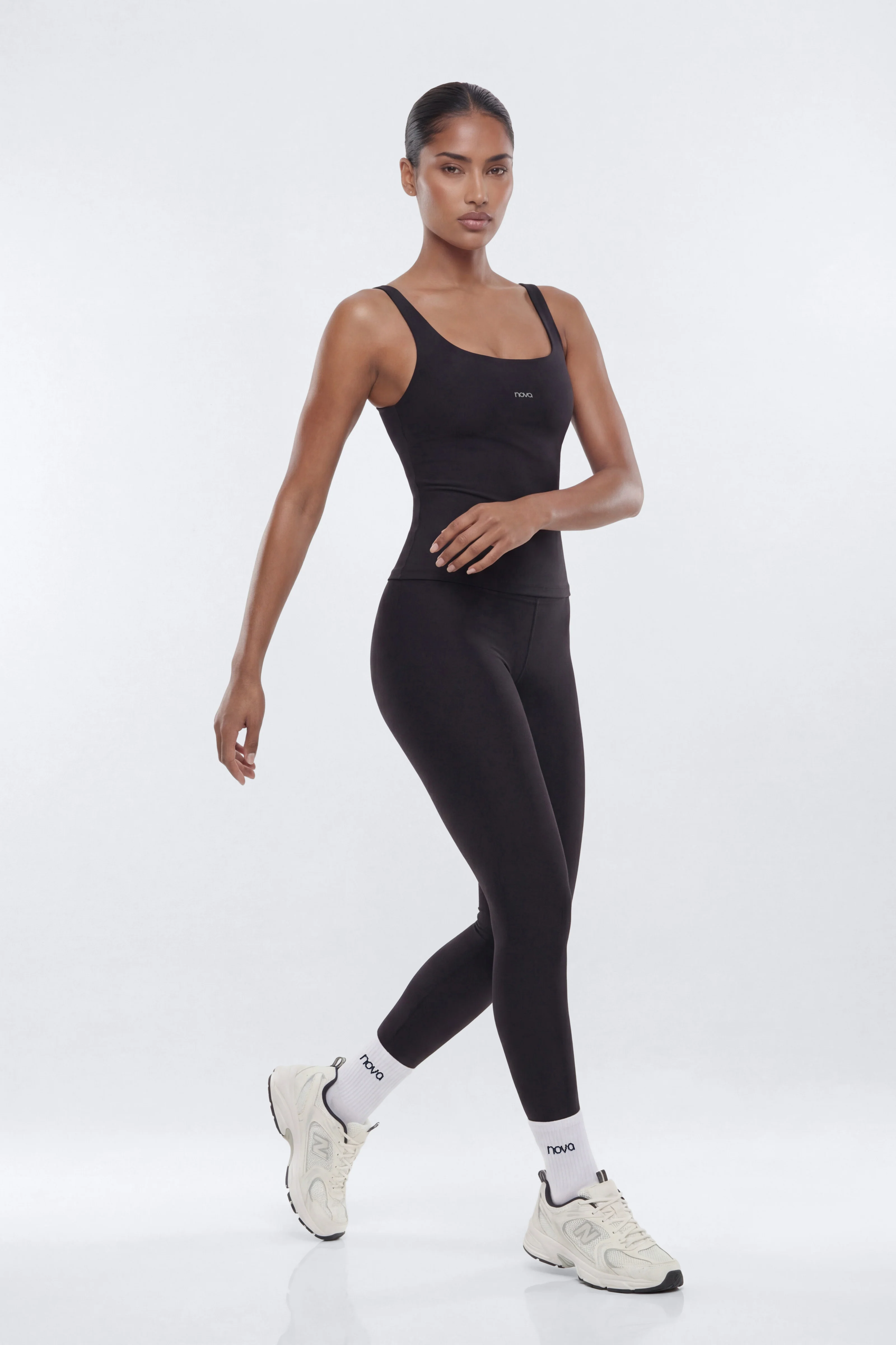 AirSculpt™ Sports Tank Top - Black