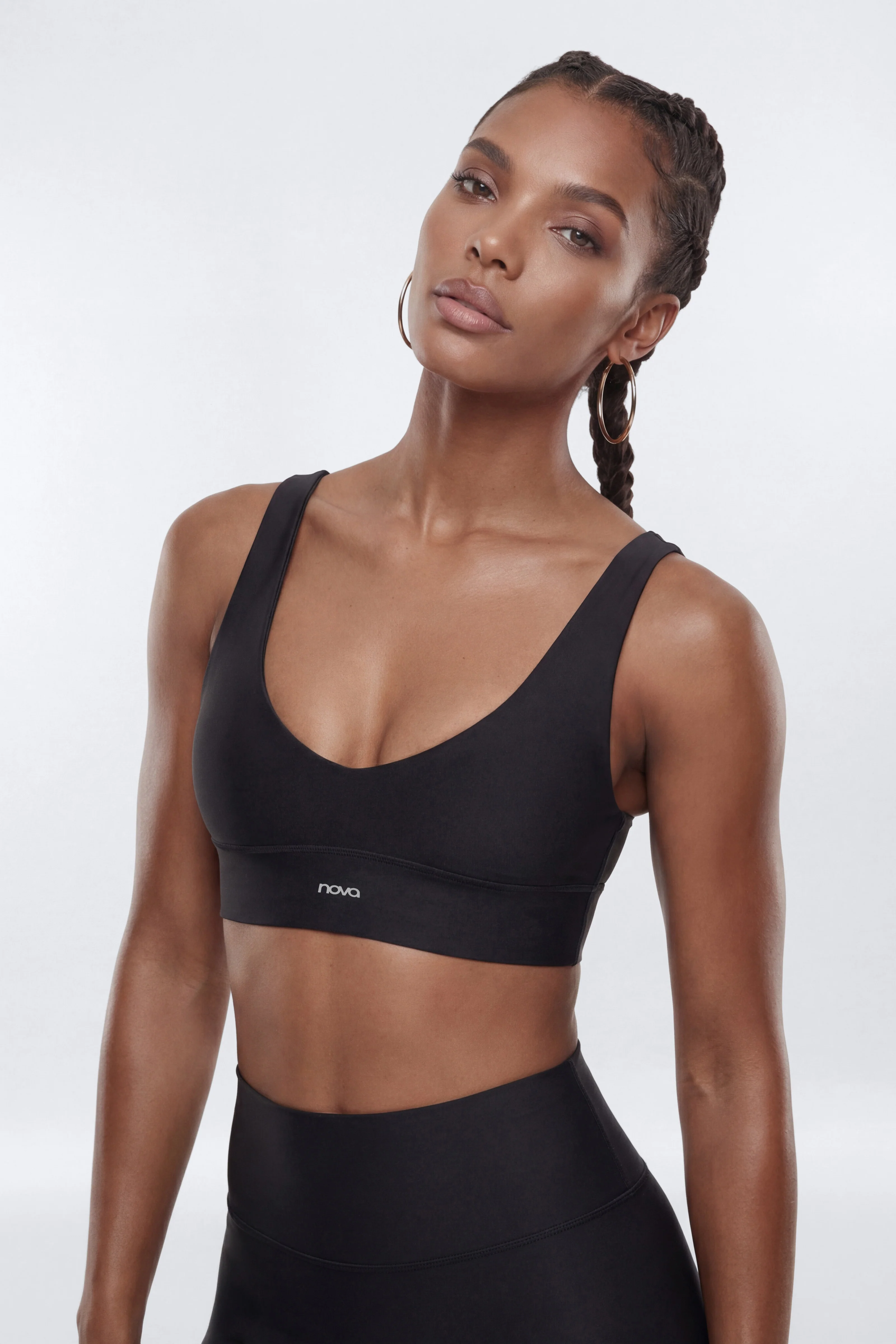 AirSculpt™ V Neck Sports Bra - Black