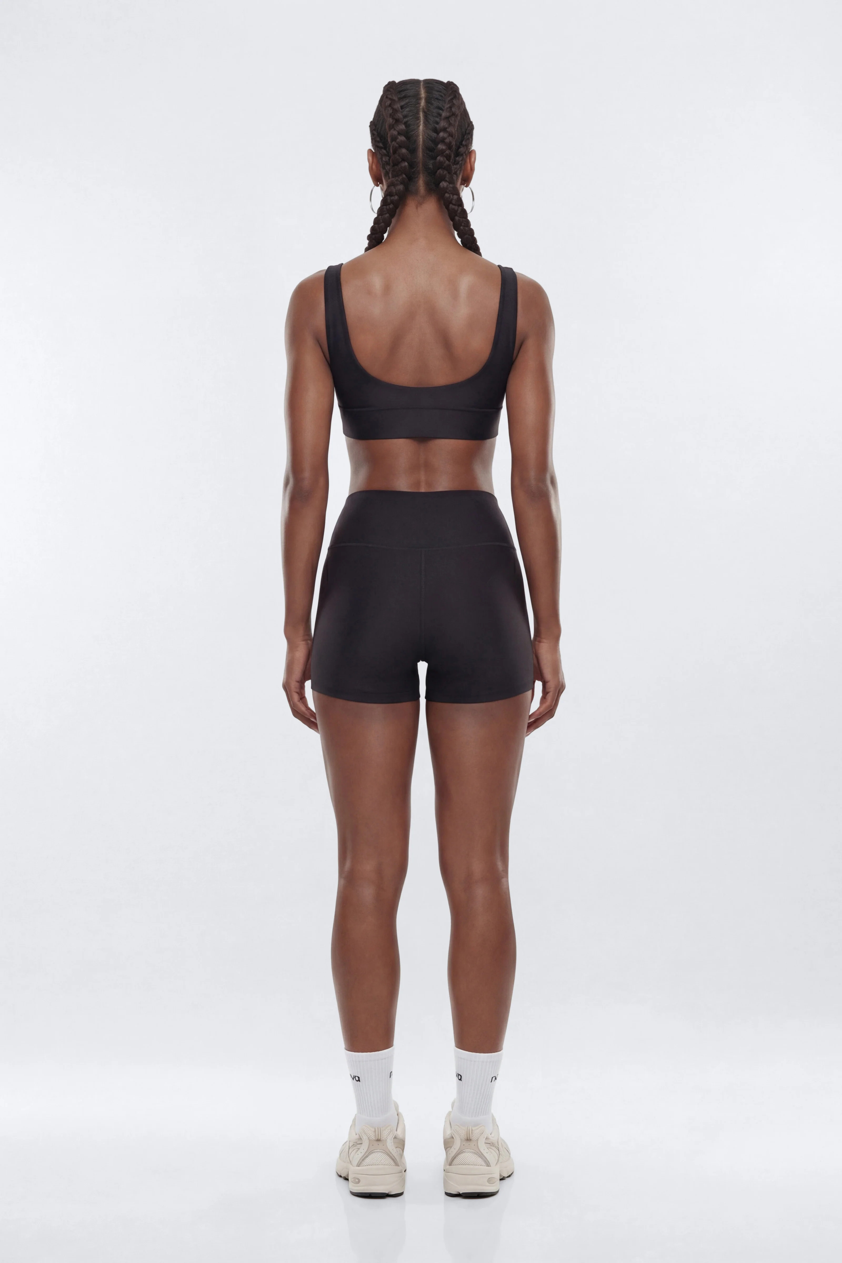 AirSculpt™ V Neck Sports Bra - Black - Image 3