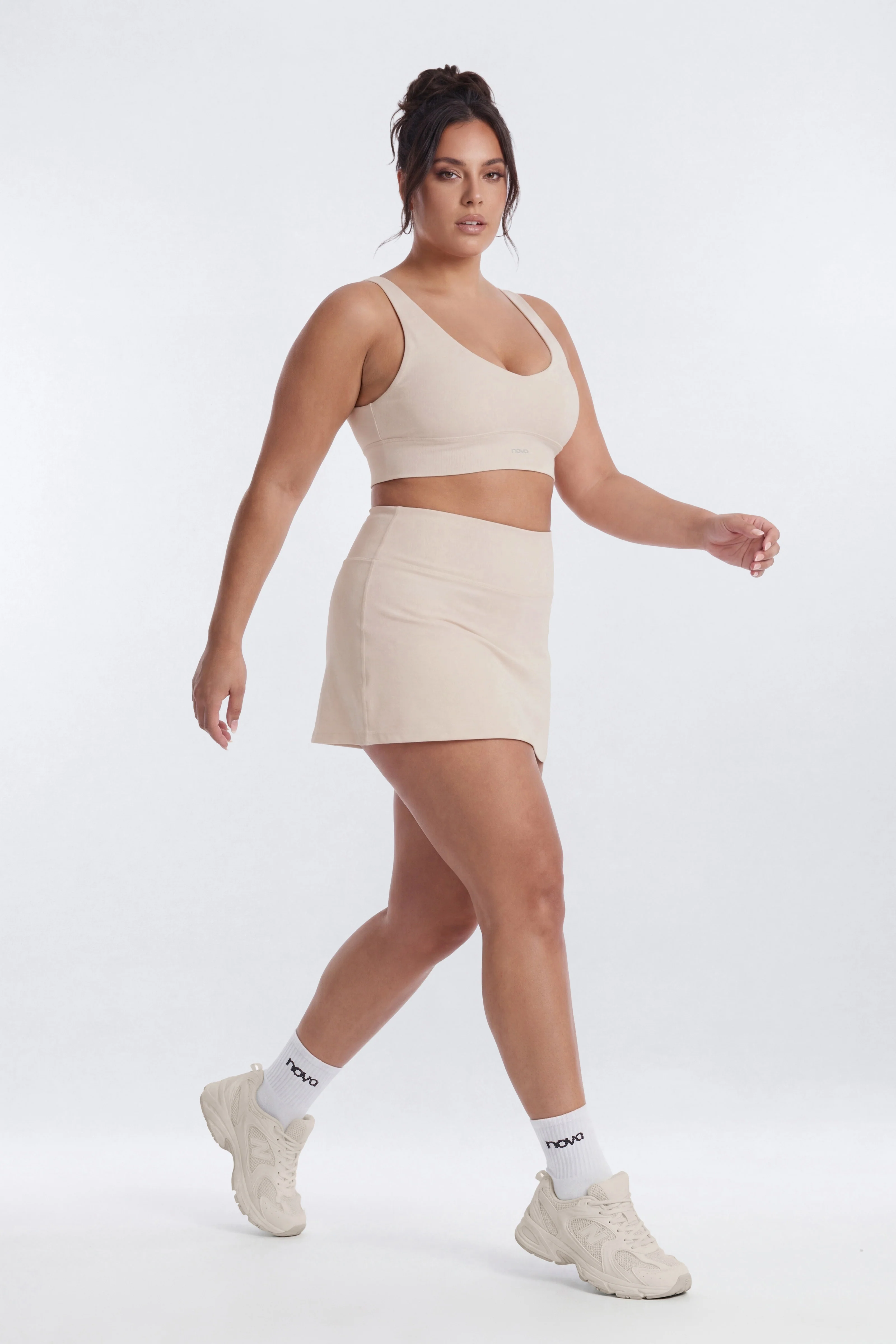 AirSculpt™ V Neck Sports Bra - Oat Milk - Image 6