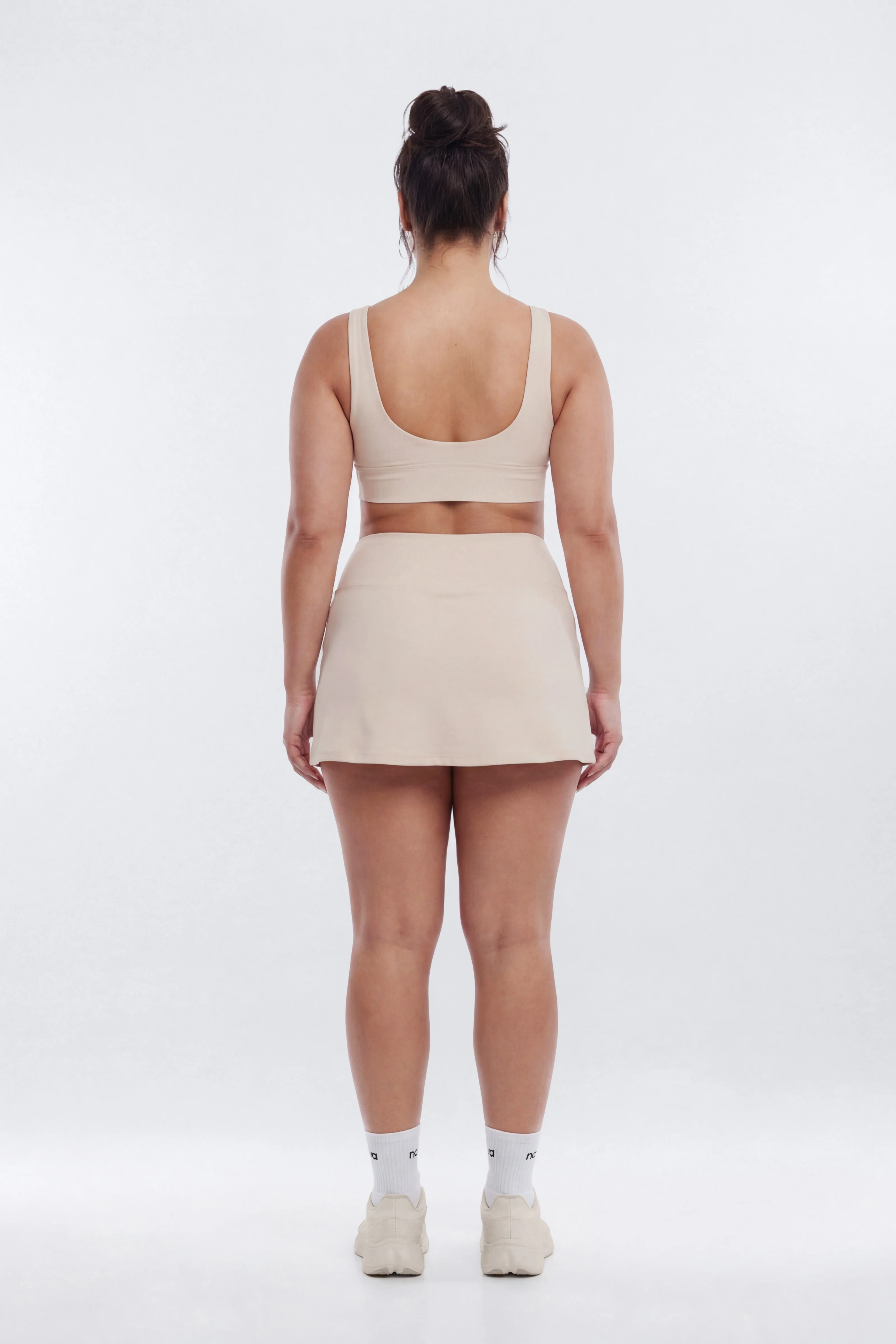 AirSculpt™ V Neck Sports Bra - Oat Milk - Image 7