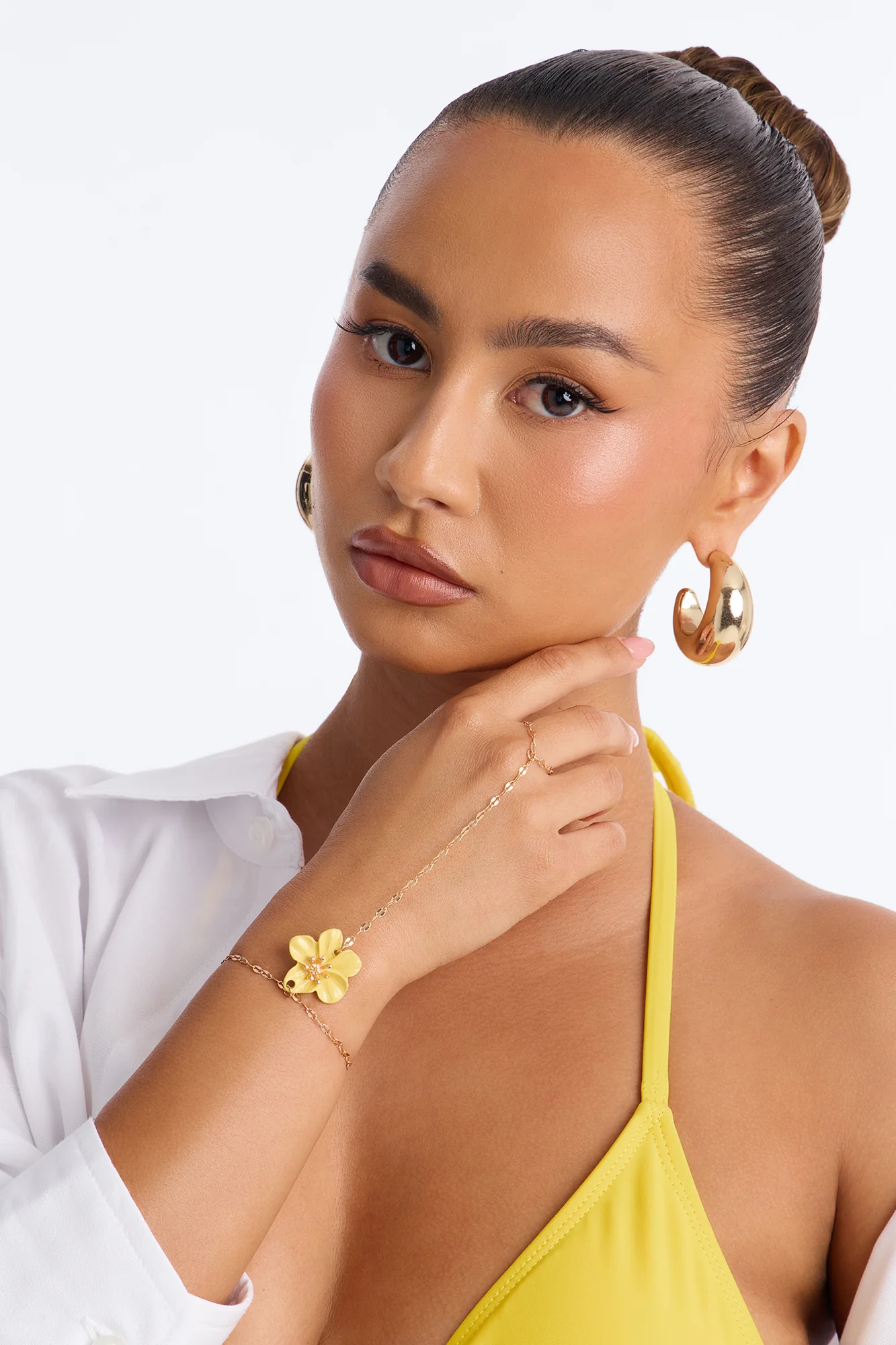 Aloha Cutie Hand Chain - Gold/Yellow - Image 2