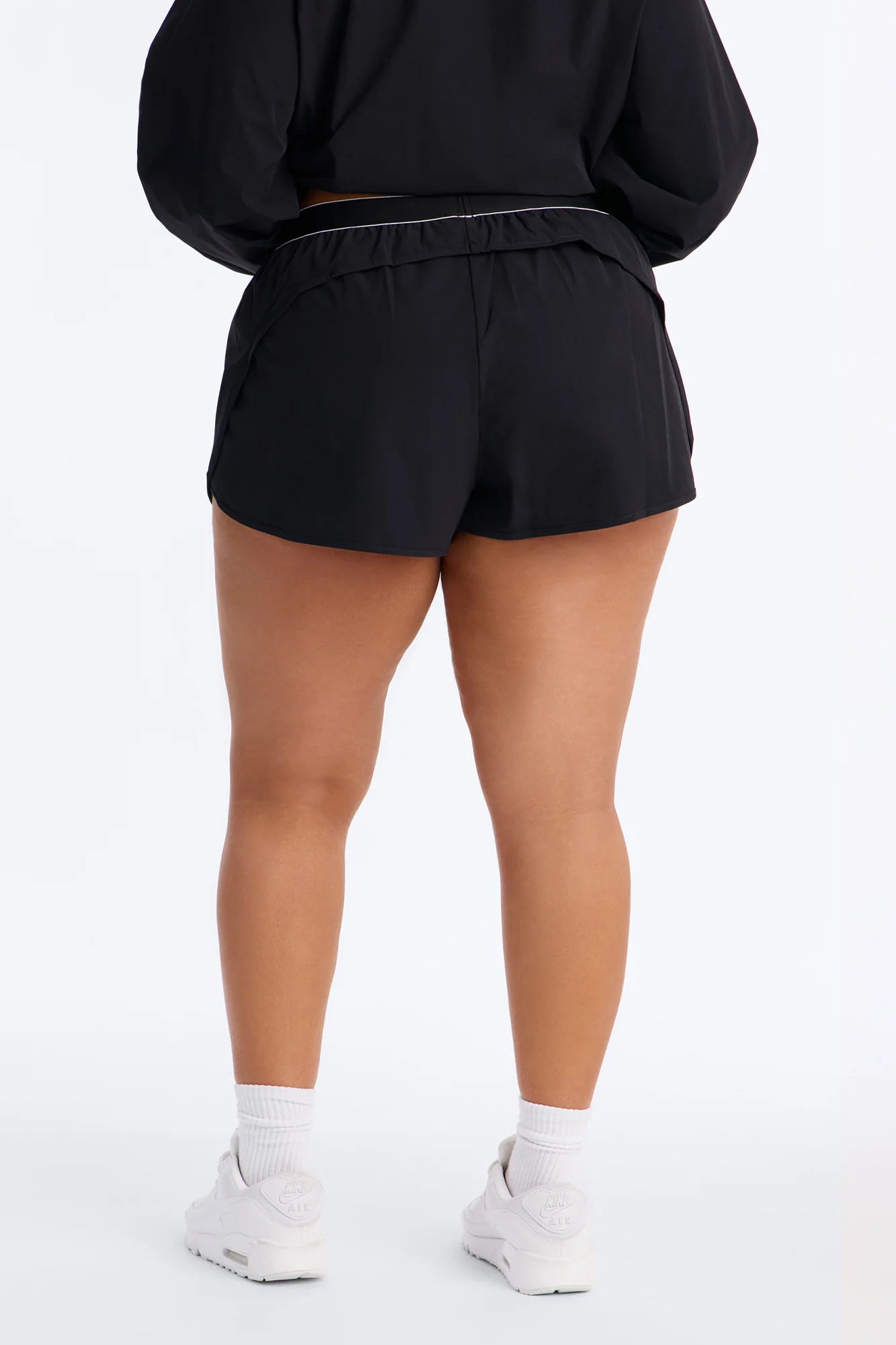 Alora Windbreaker Lounge Short - Black - Image 7