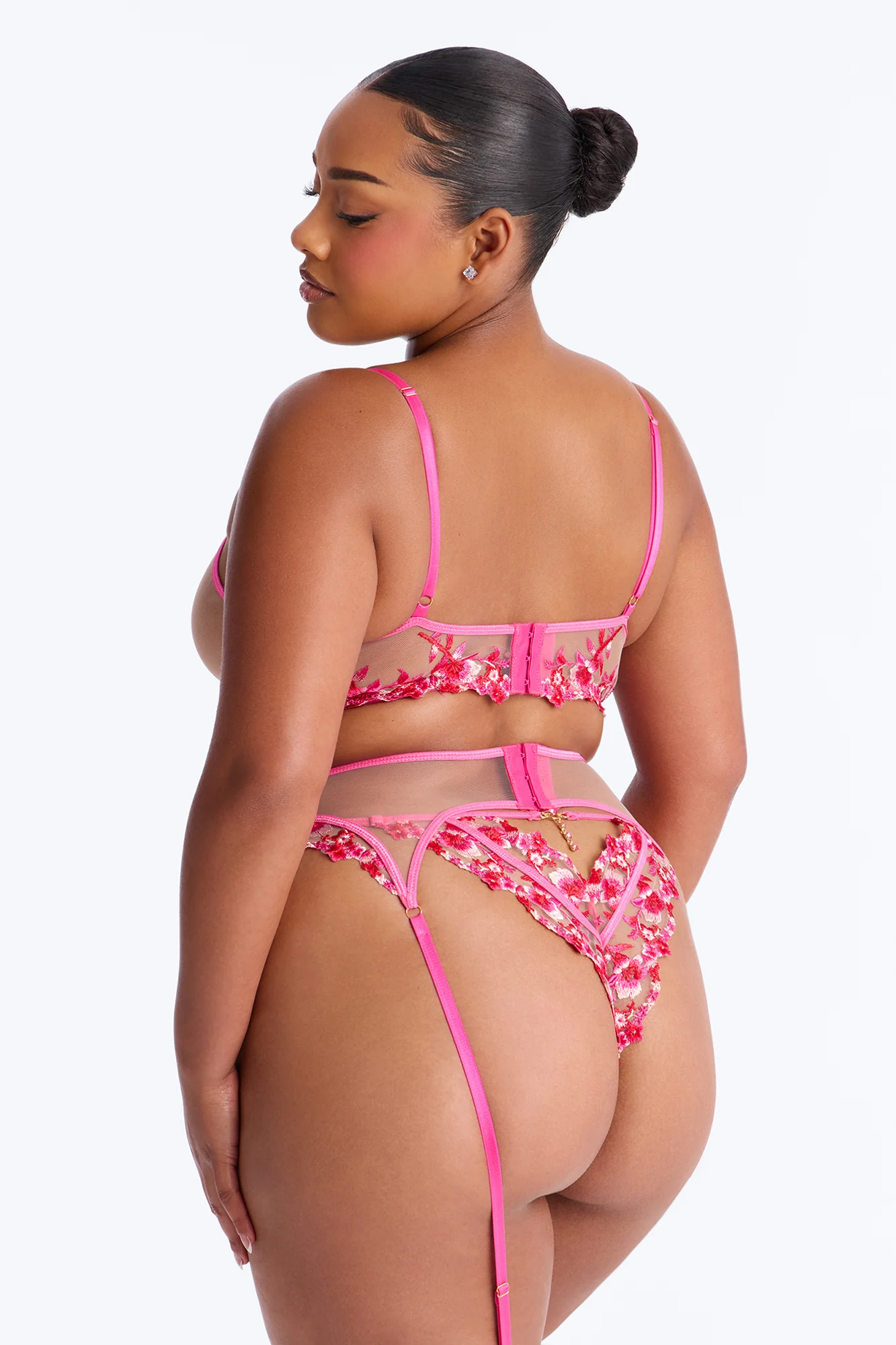 Amara Mesh Embroidered 3 Piece Bra And Panty Garter Set - Fuchsia - Image 8