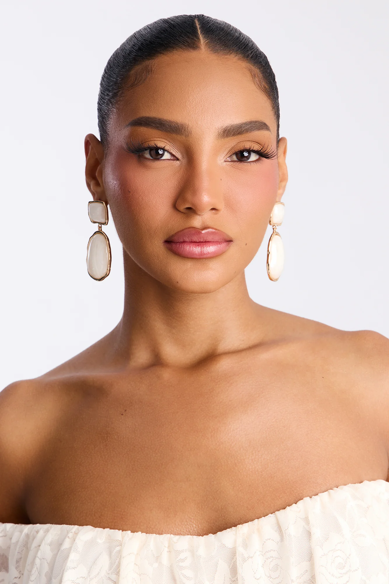 Angelic Aura Drop Earrings - White/Gold - Image 2