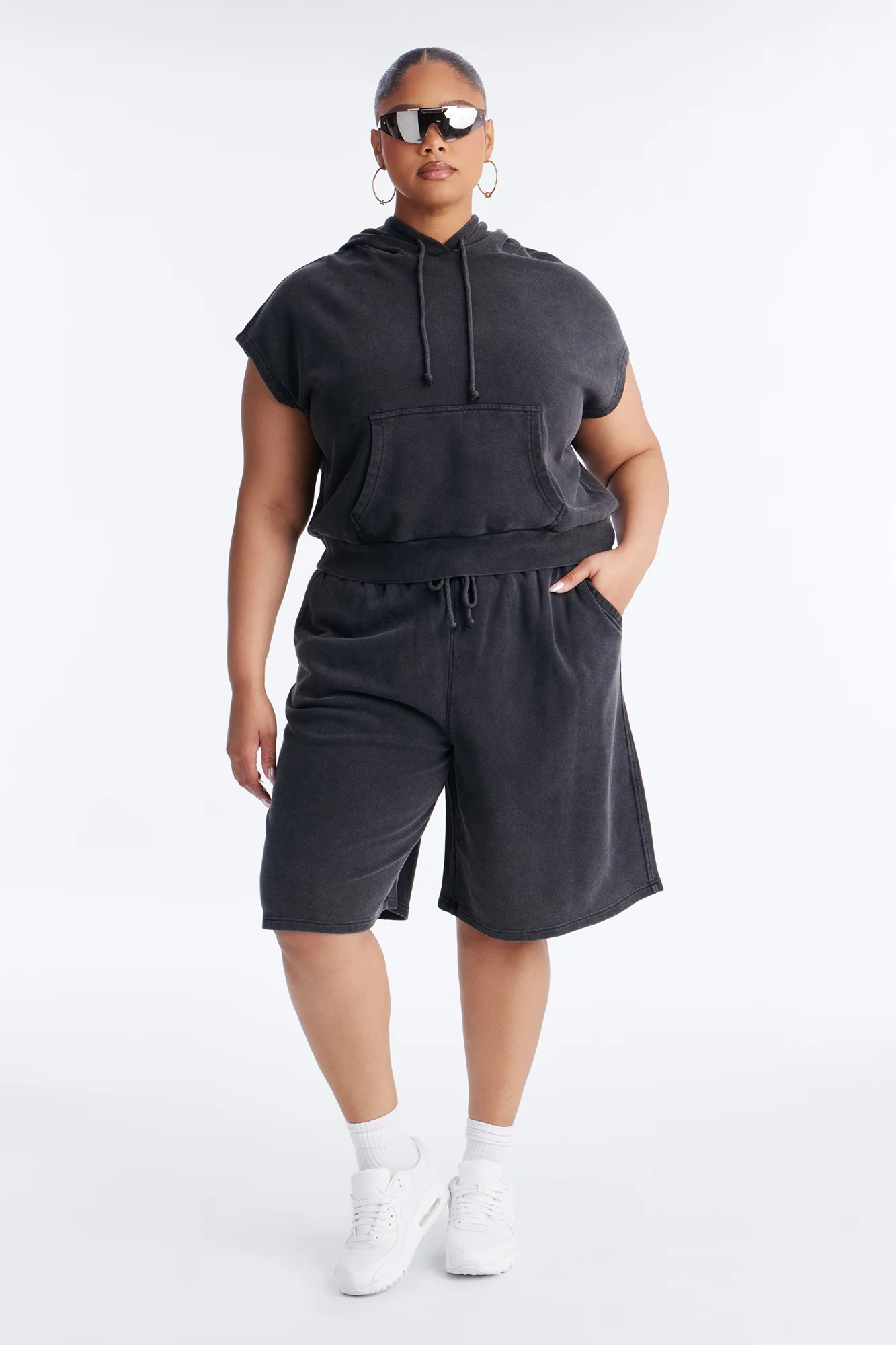 Angie Washed Sweatshorts - Black - Image 4