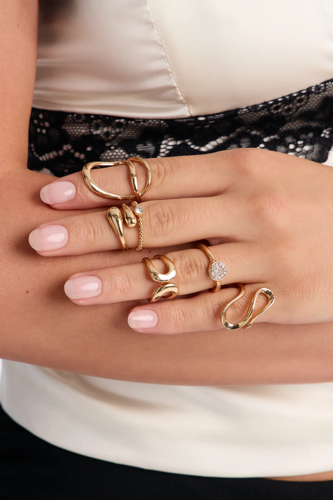 Artisan Muse 6 Piece Ring Set - Gold - Image 2