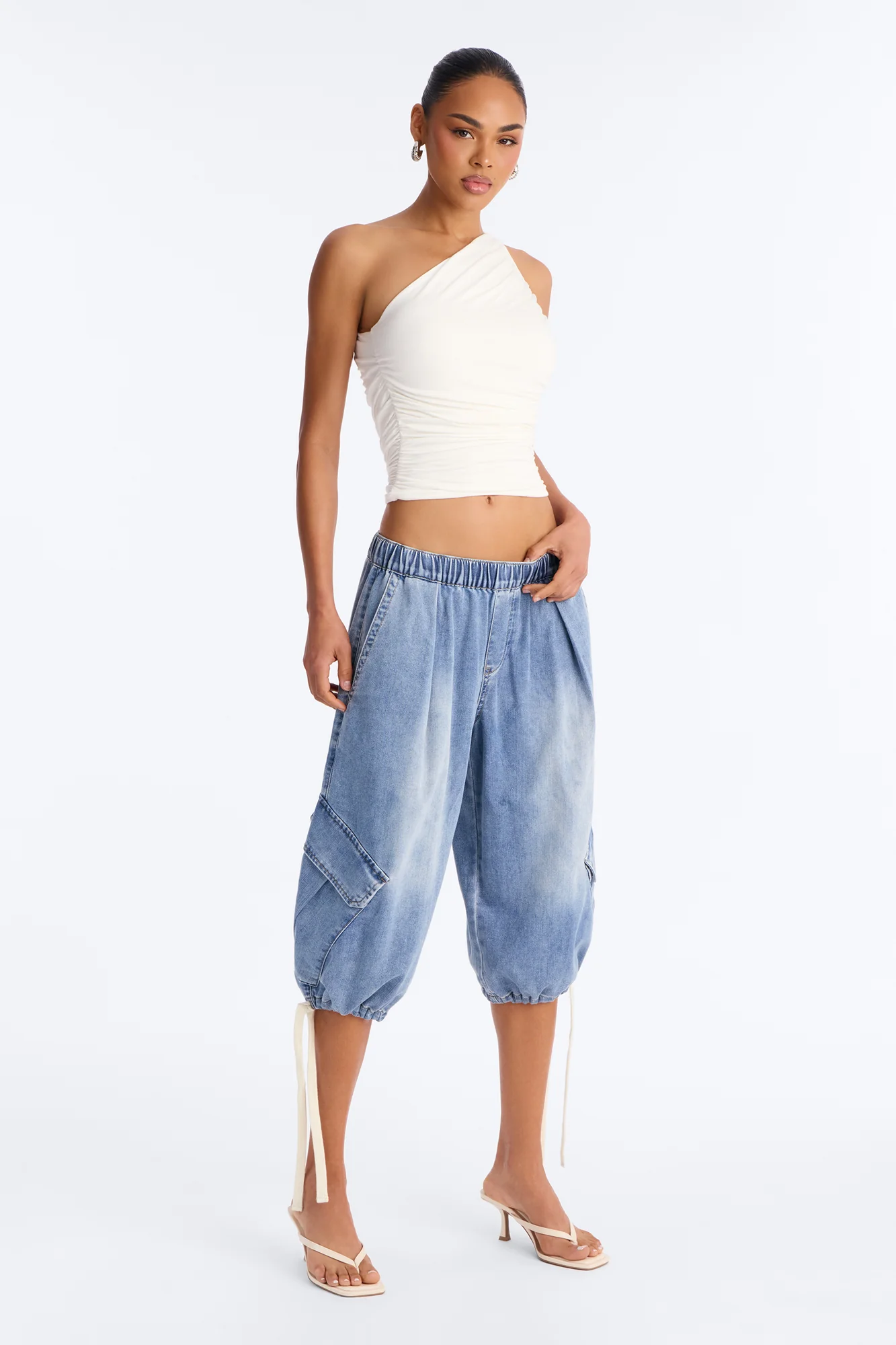 Aruba Pull On Cargo Denim Jorts - Light Wash - Image 5
