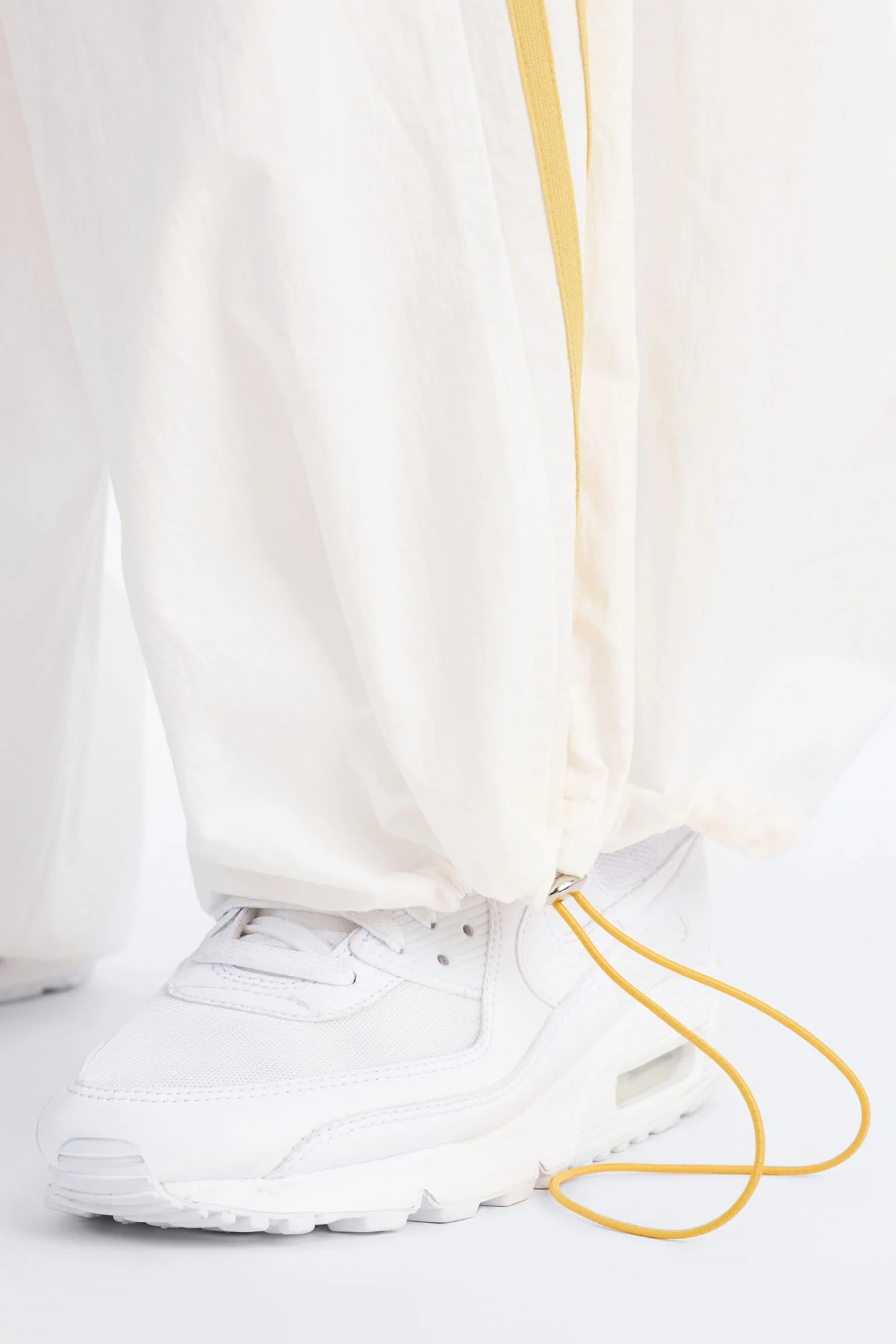 Astrid Low Rise Windbreaker Jogger Pant 30″ - White - Image 7