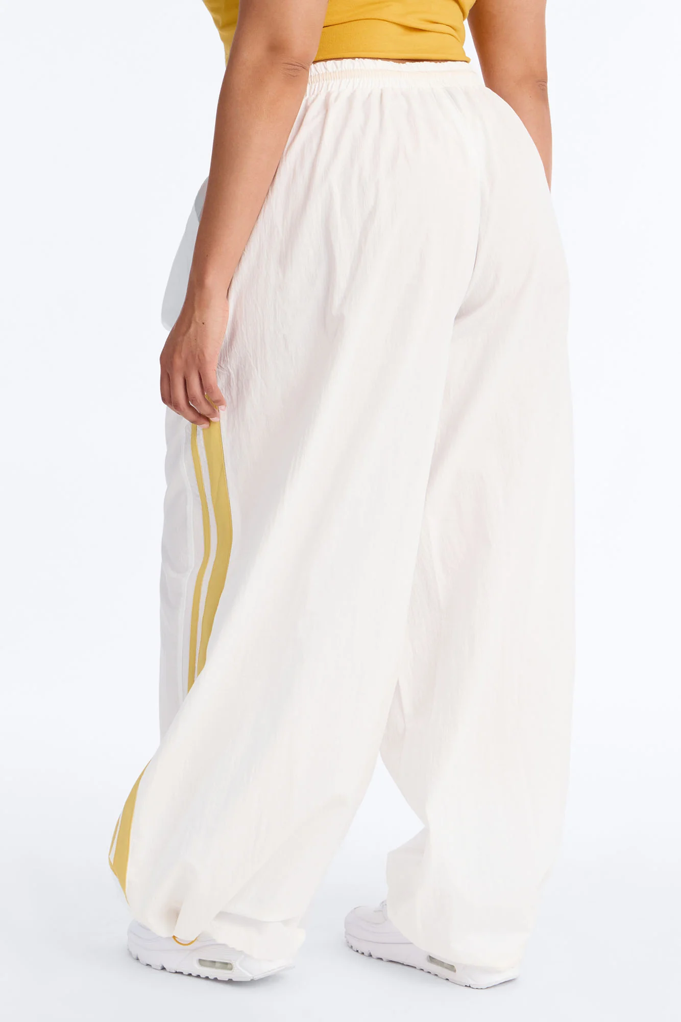 Astrid Low Rise Windbreaker Jogger Pant 30″ - White - Image 8