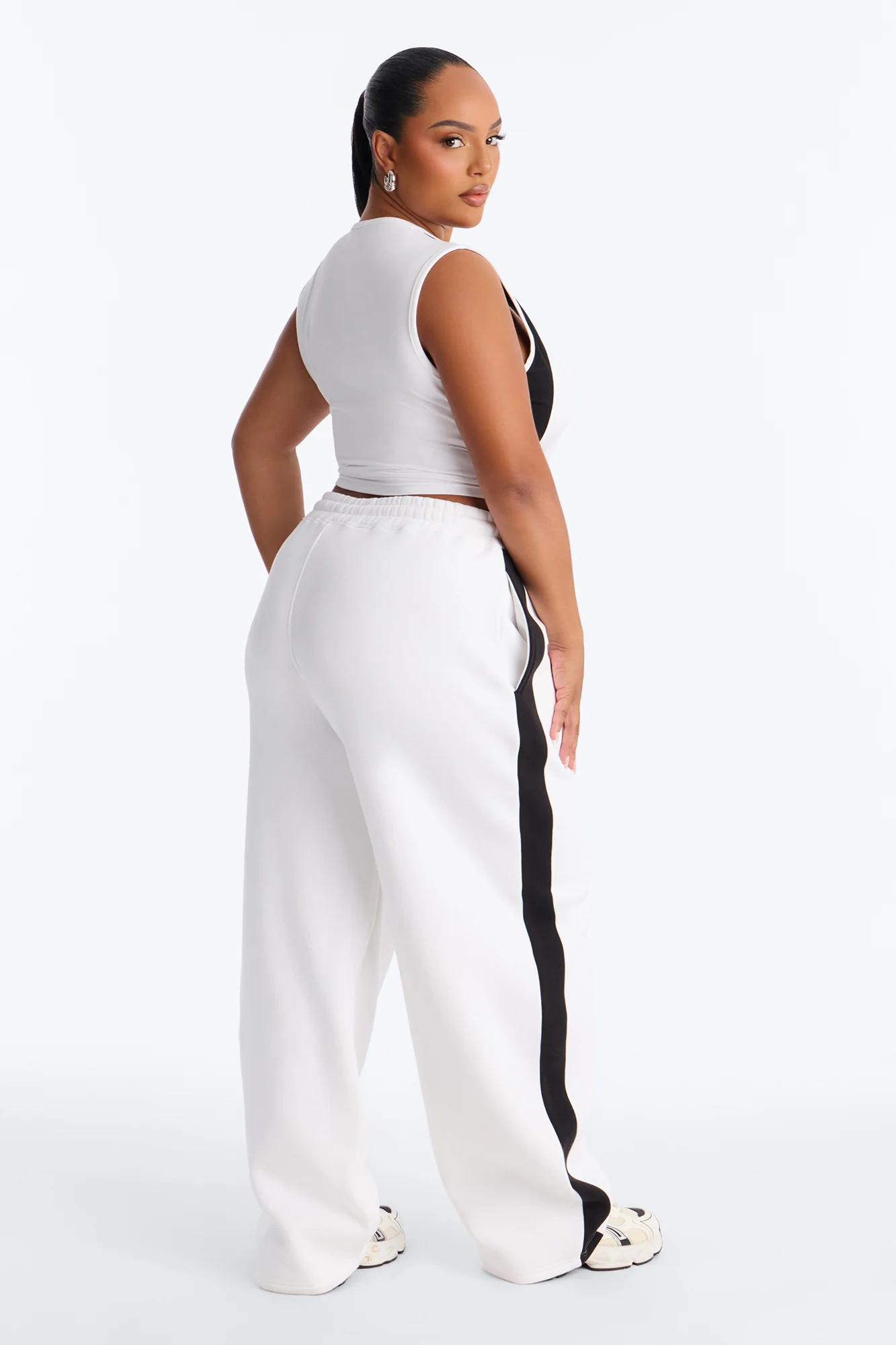 Athleisure Day Fleece Barrel Leg Pant Set - White/Black - Image 9