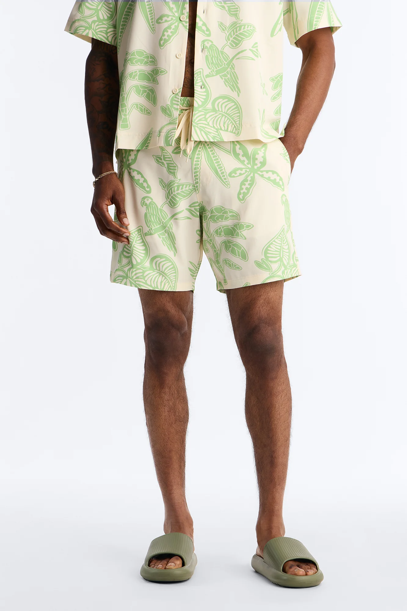 Azure Paradise Swim Trunk 7″ - Olive