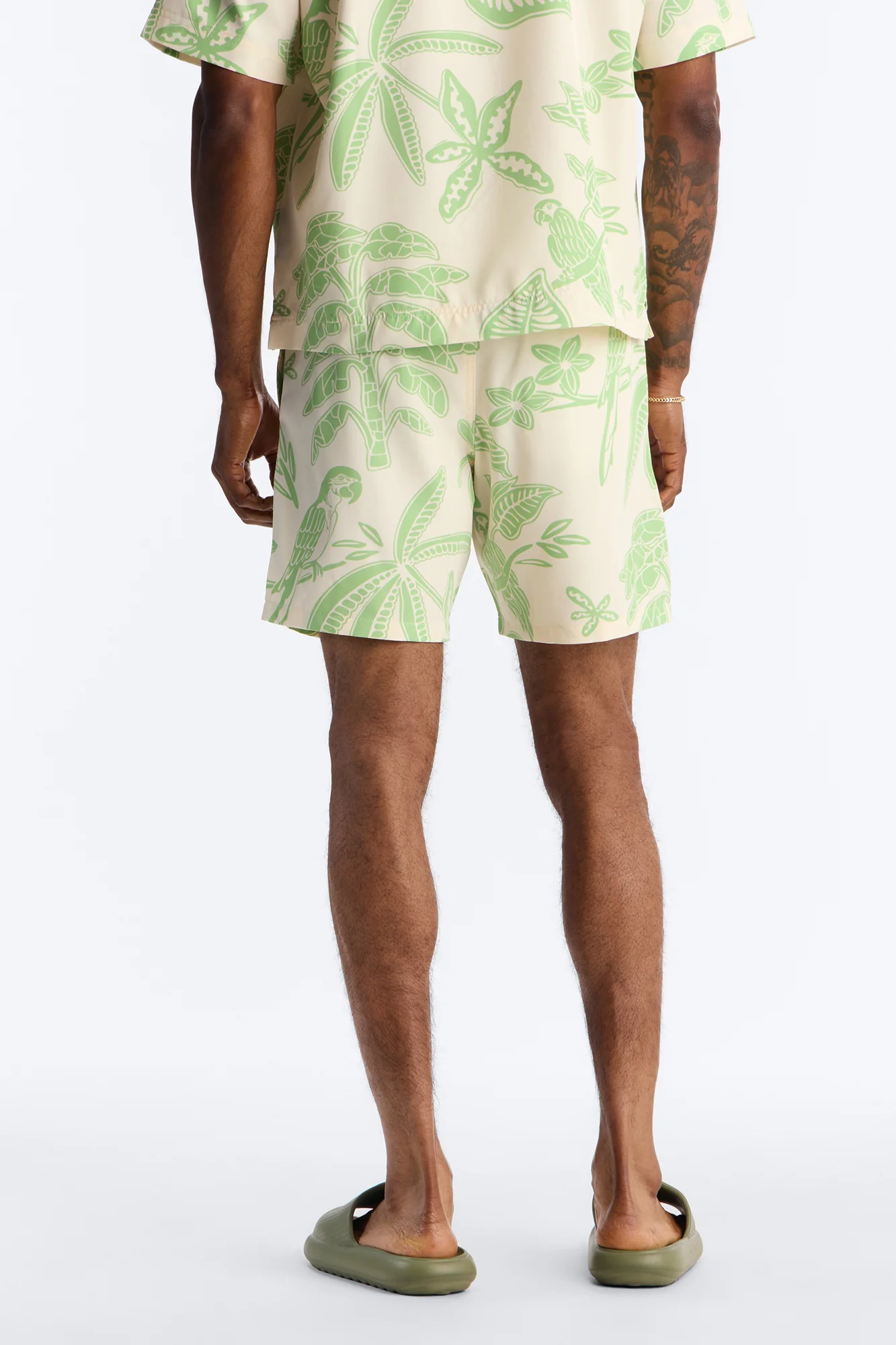 Azure Paradise Swim Trunk 7″ - Olive - Image 4