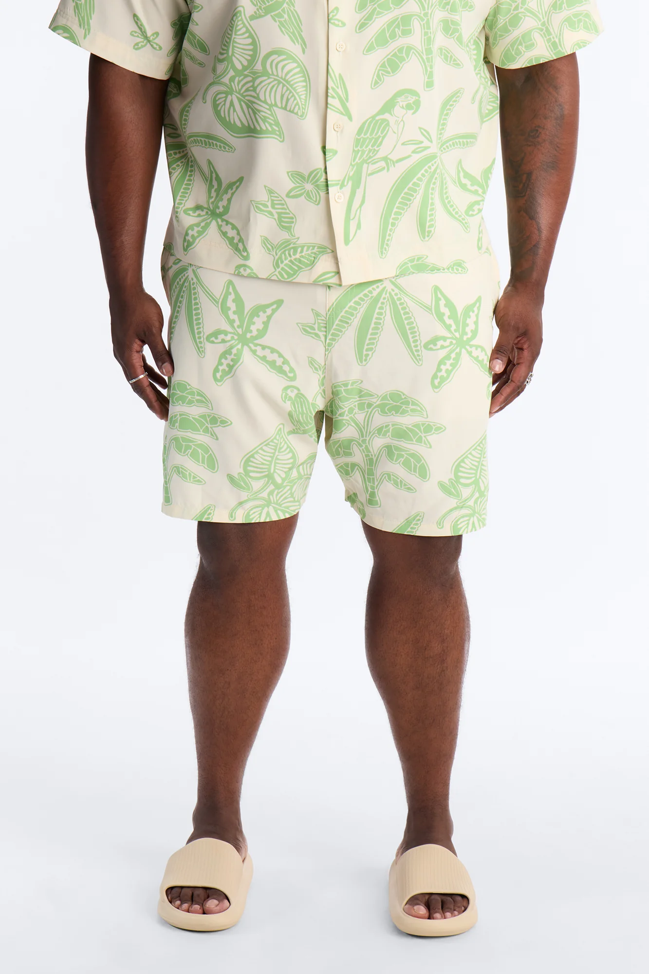 Azure Paradise Swim Trunk 7″ - Olive - Image 5