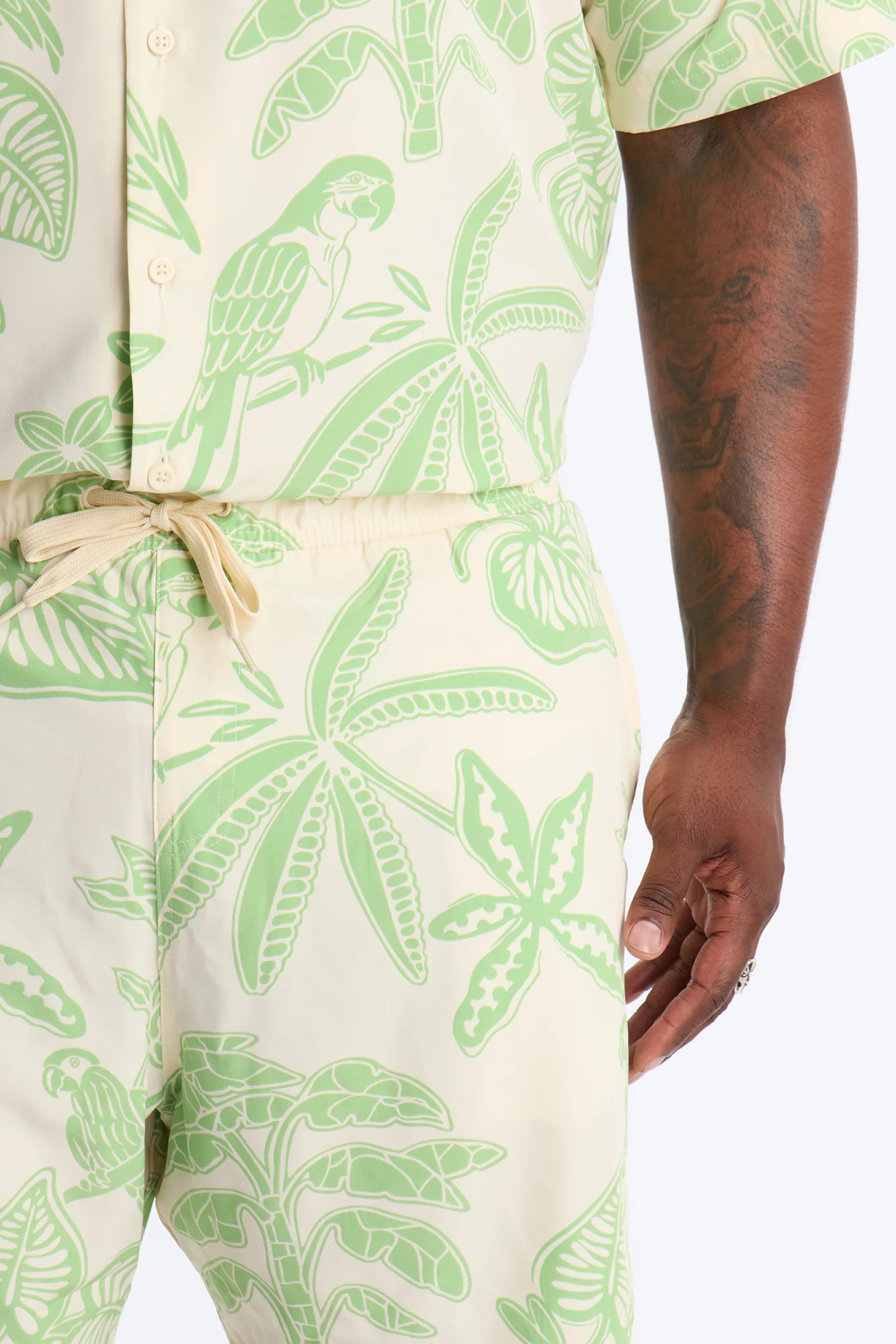 Azure Paradise Swim Trunk 7″ - Olive - Image 7