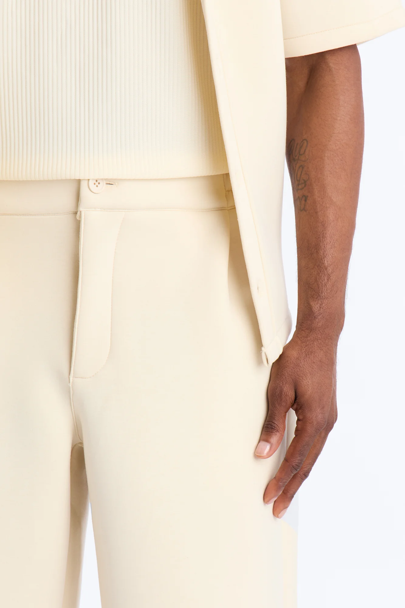 Baggy Arclight Interlock Short - Cream - Image 3