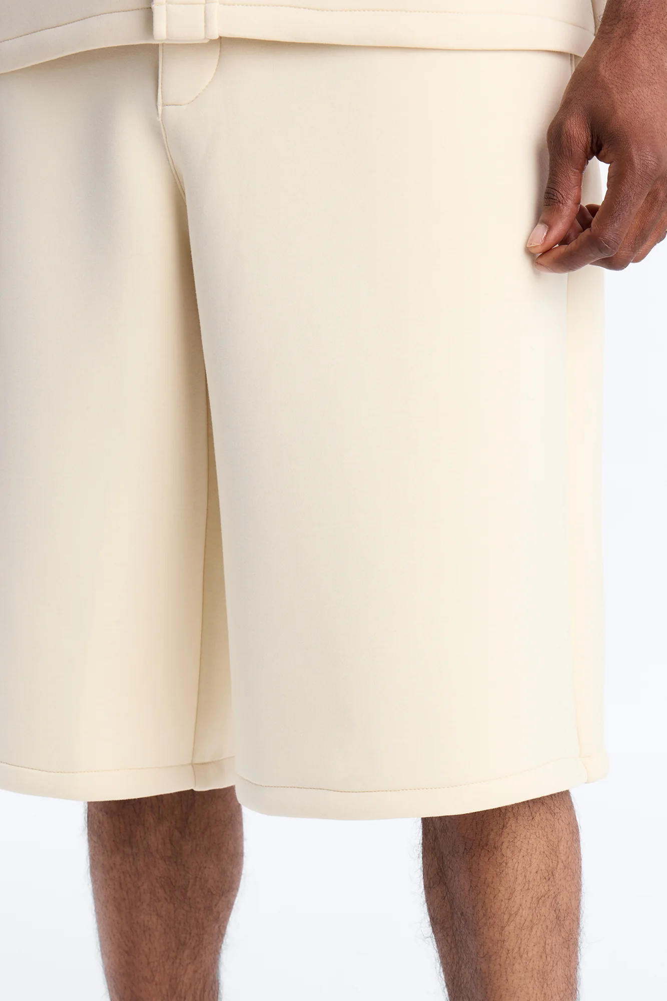 Baggy Arclight Interlock Short - Cream - Image 4