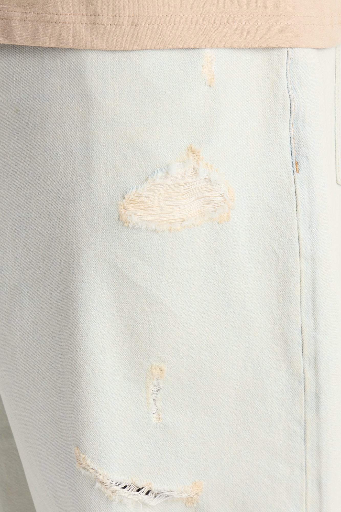 Baggy Arctic Denim Short - Light Wash - Image 8
