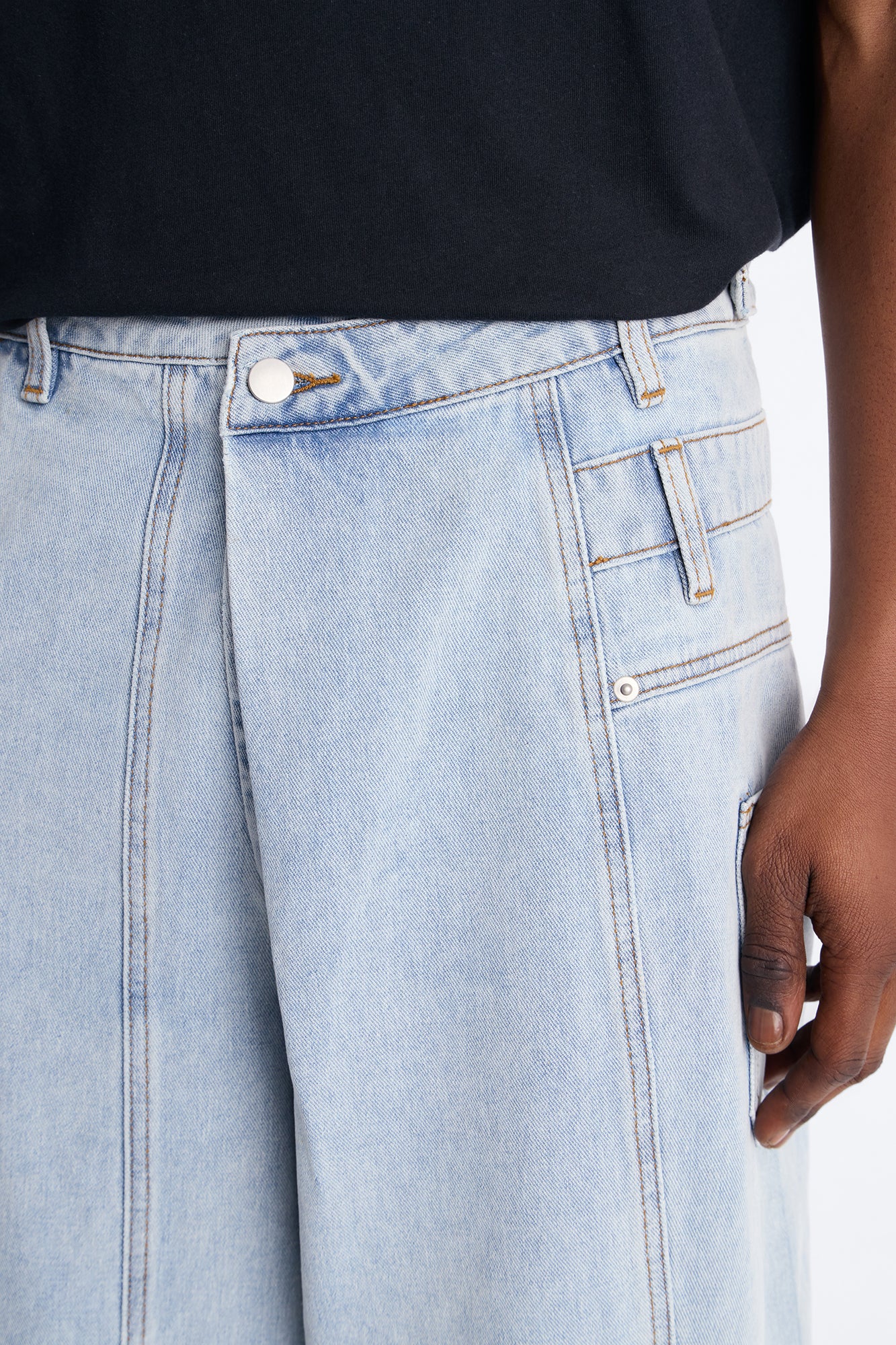 Baggy Crossover Come Again Jean - Light Wash - Image 4