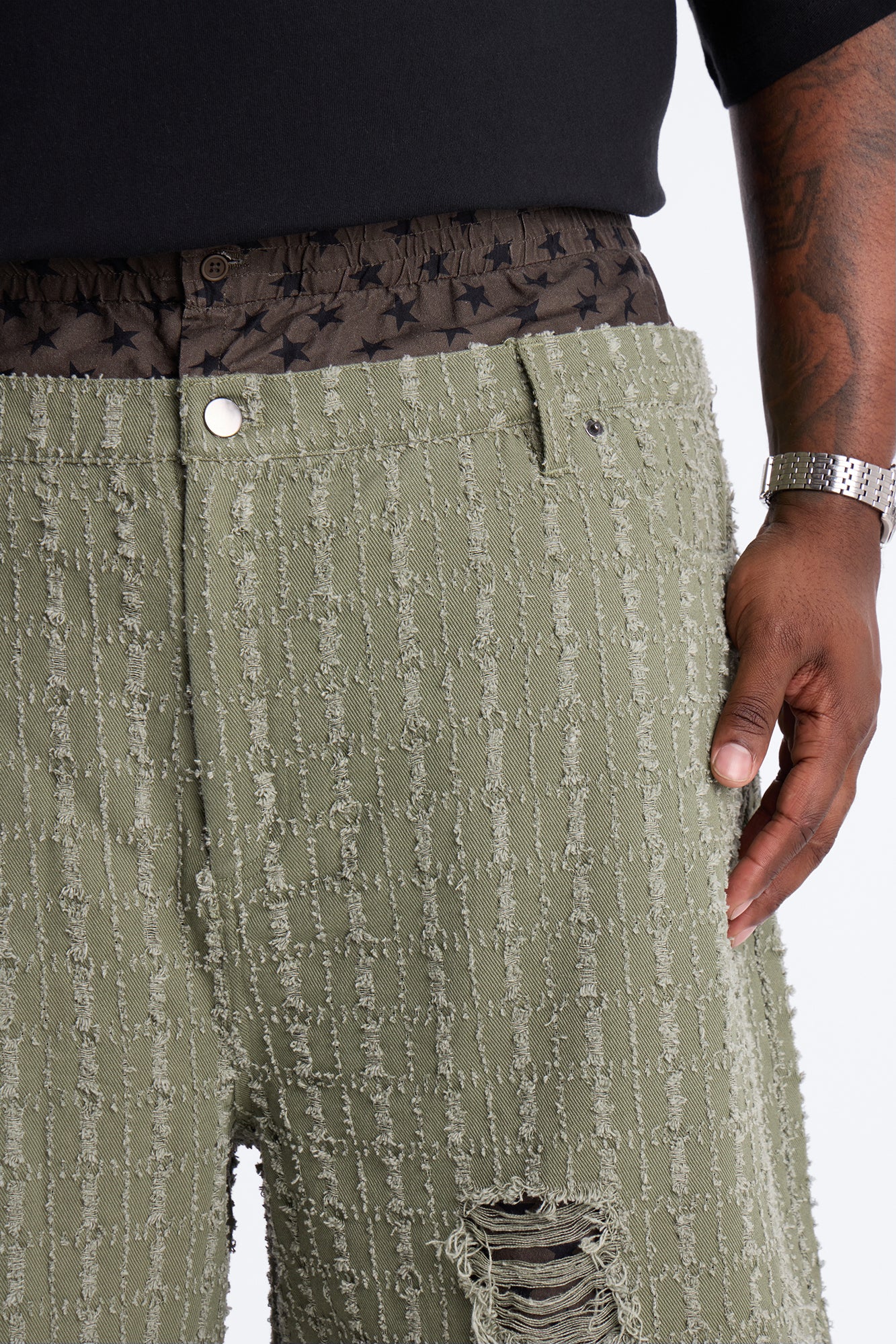 Baggy Double Waisted Stars And Distressed Short - Olive - Image 9