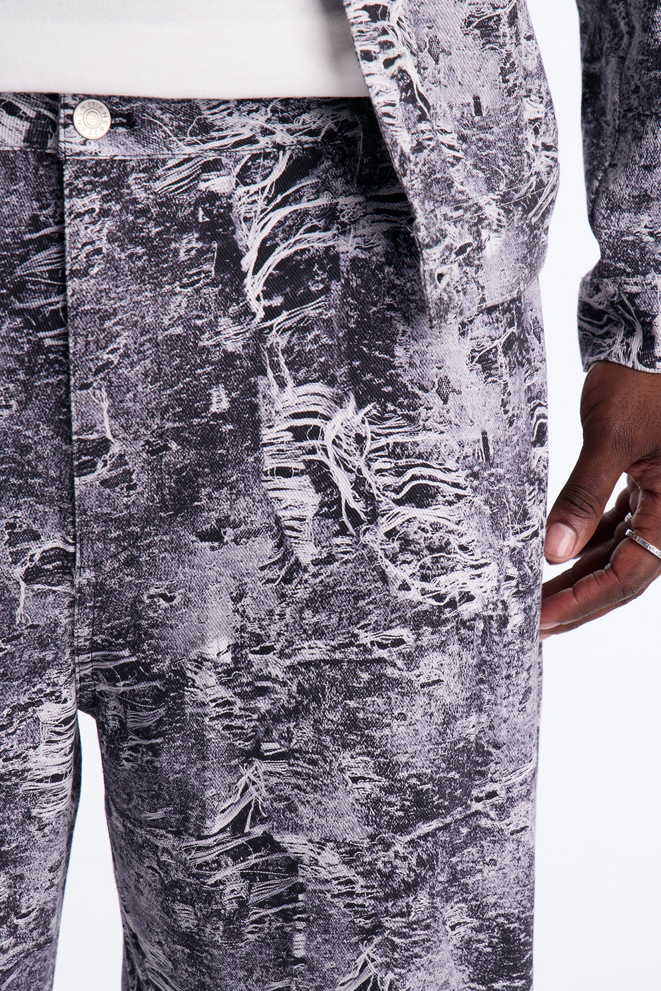 Baggy Ghost Distressed Printed Jean - Black - Image 7