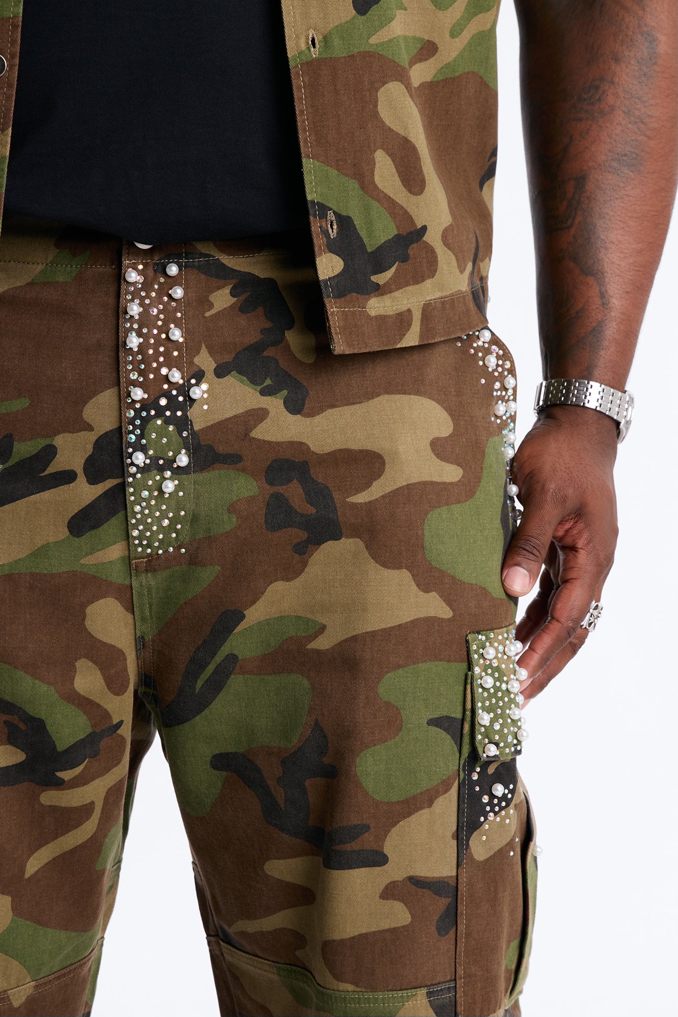 Baggy Pearl World Embellished Short - Camouflage - Image 7