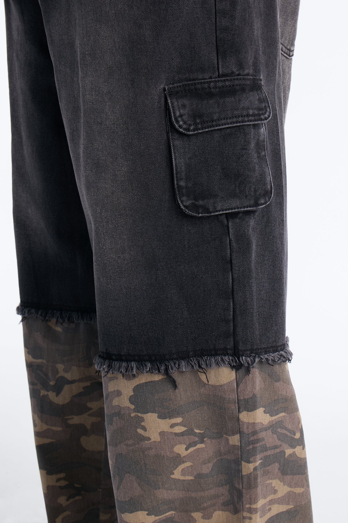 Baggy Safari Split Cargo Jean - Black Wash - Image 9