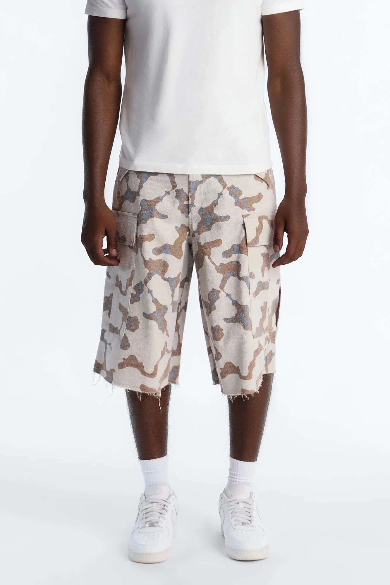 Baggy Subtle Distressed Short - Grey