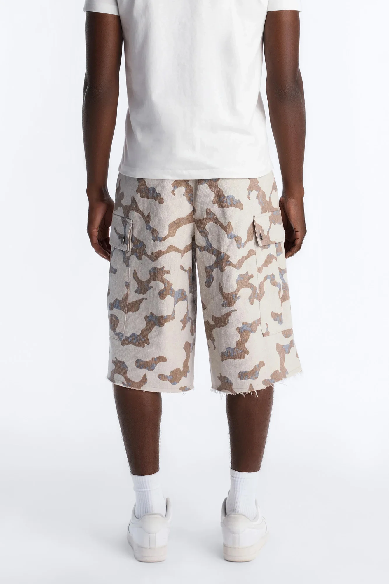 Baggy Subtle Distressed Short - Grey - Image 5