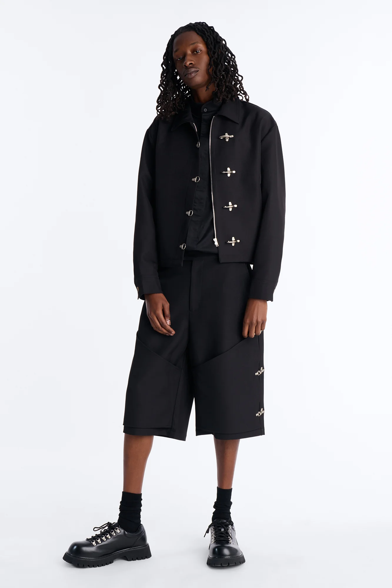 Baggy Vie Clasp Short - Black - Image 2