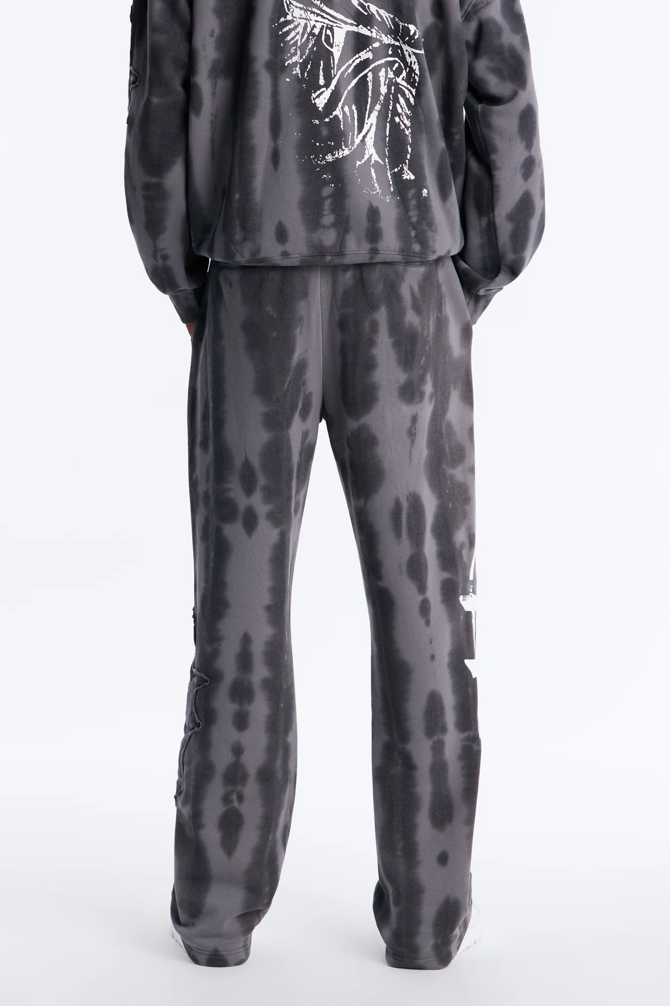 Baggy Von Dutch Outlaw Raw Edge Sweatpants - Charcoal - Image 4