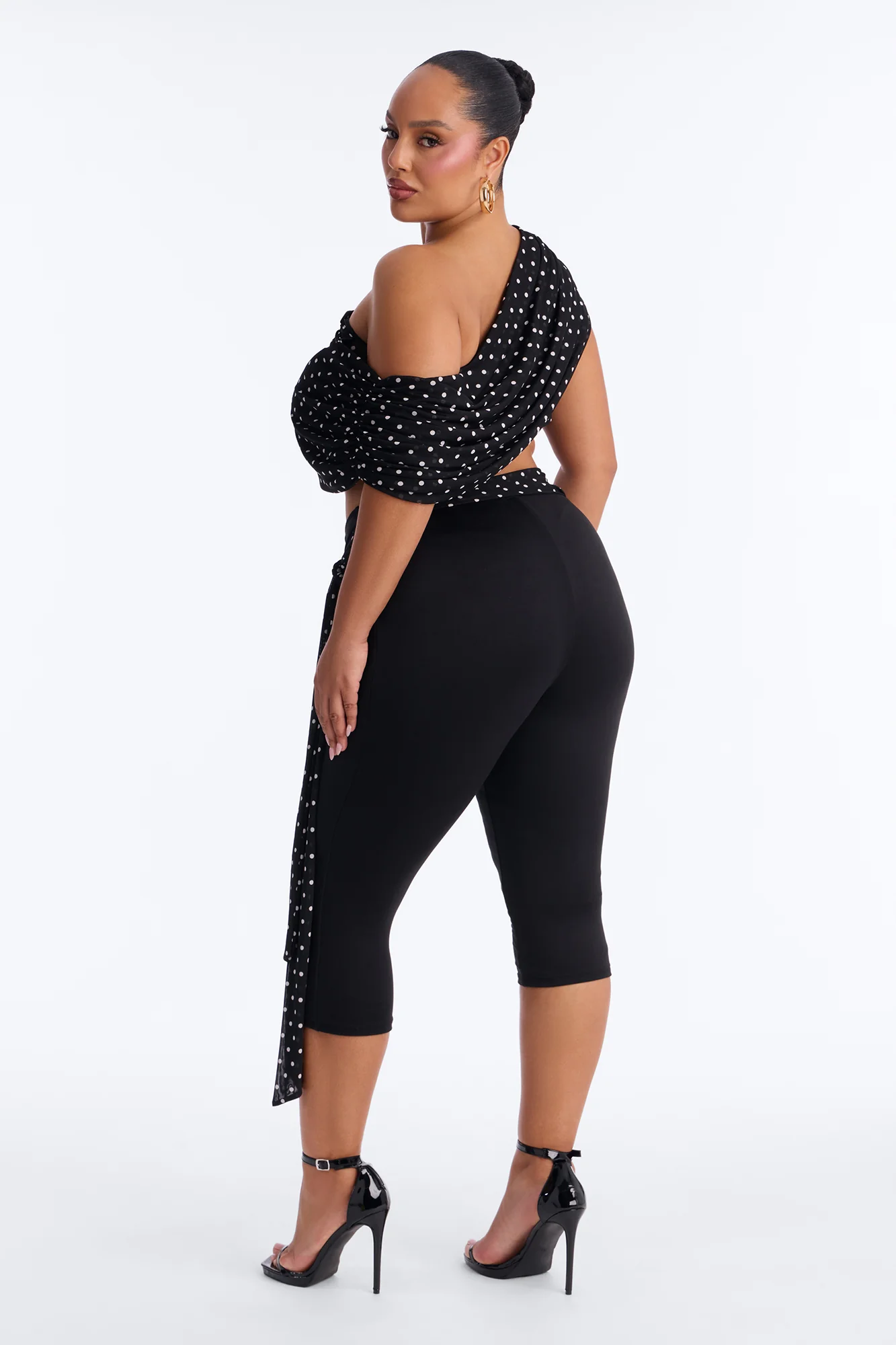 Bailey Off Shoulder Polka Dot Capri Set - Black/White - Image 8