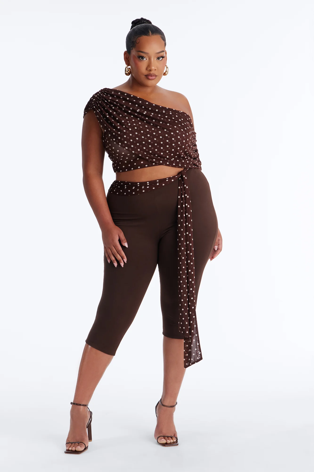 Bailey Off Shoulder Polka Dot Capri Set - Brown/combo - Image 6