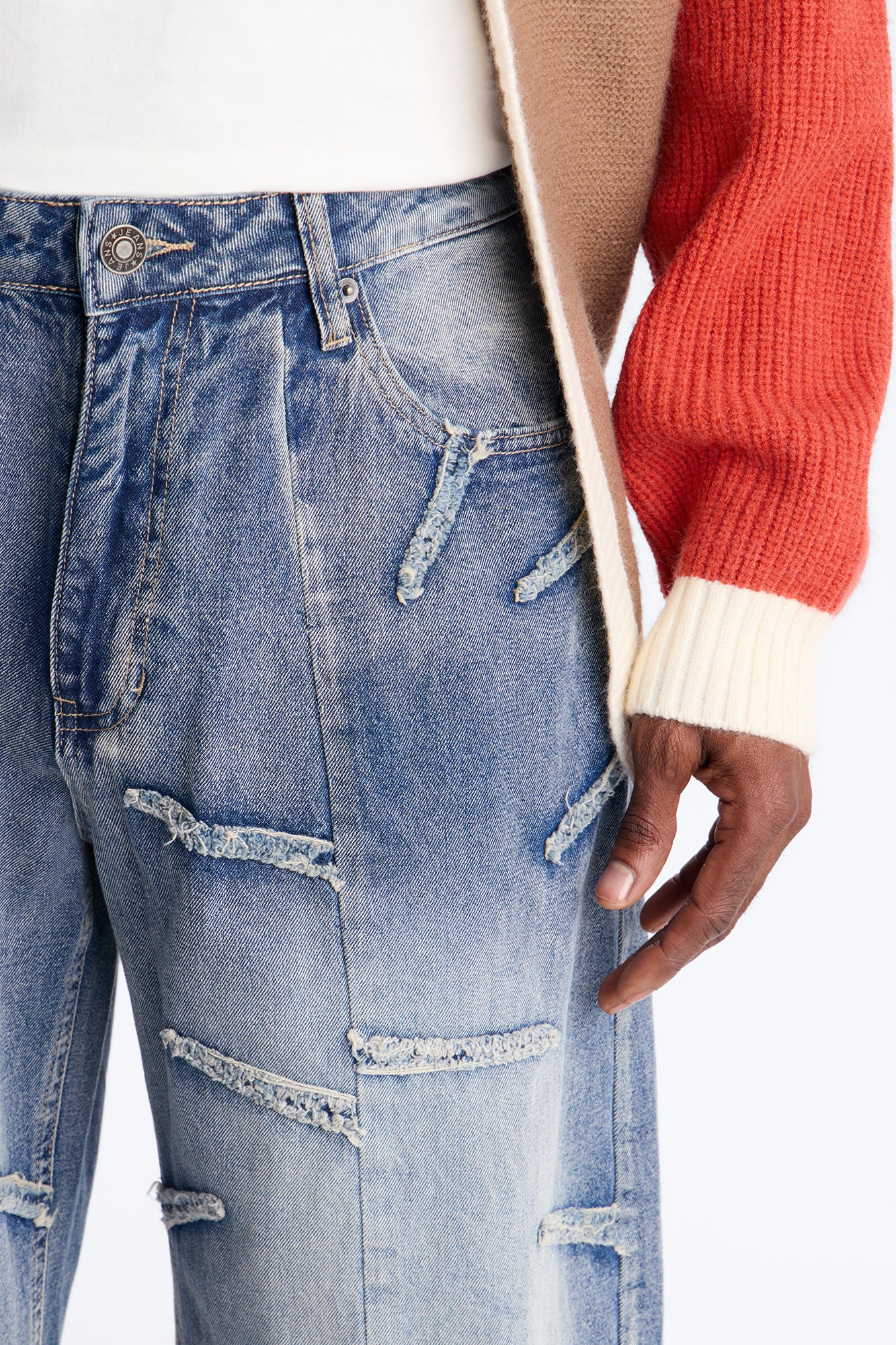 Barrel Slanted Fray Jean - Medium Blue Wash - Image 3