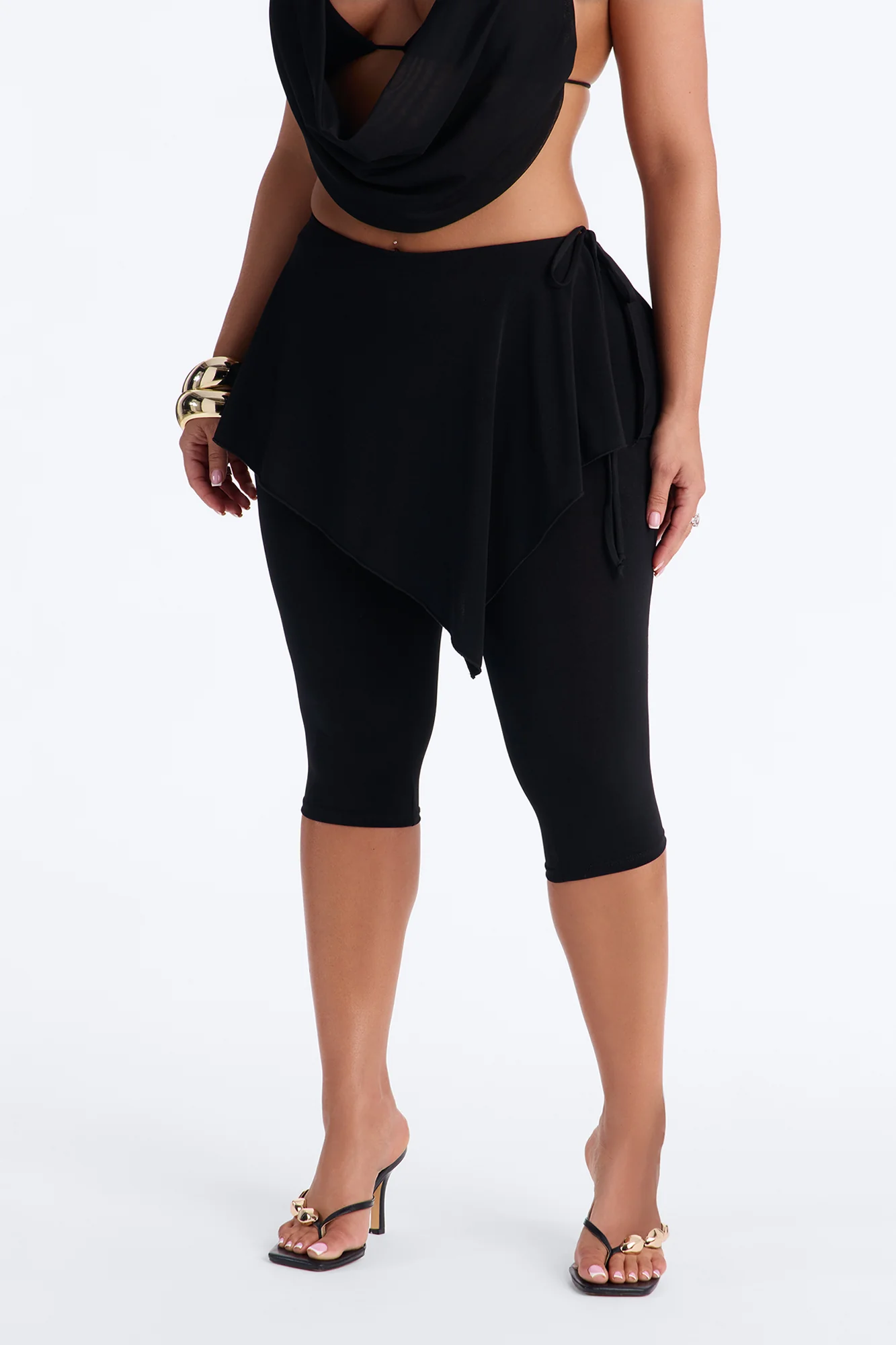 Bella Low Rise Skirted Capri Legging - Black - Image 2