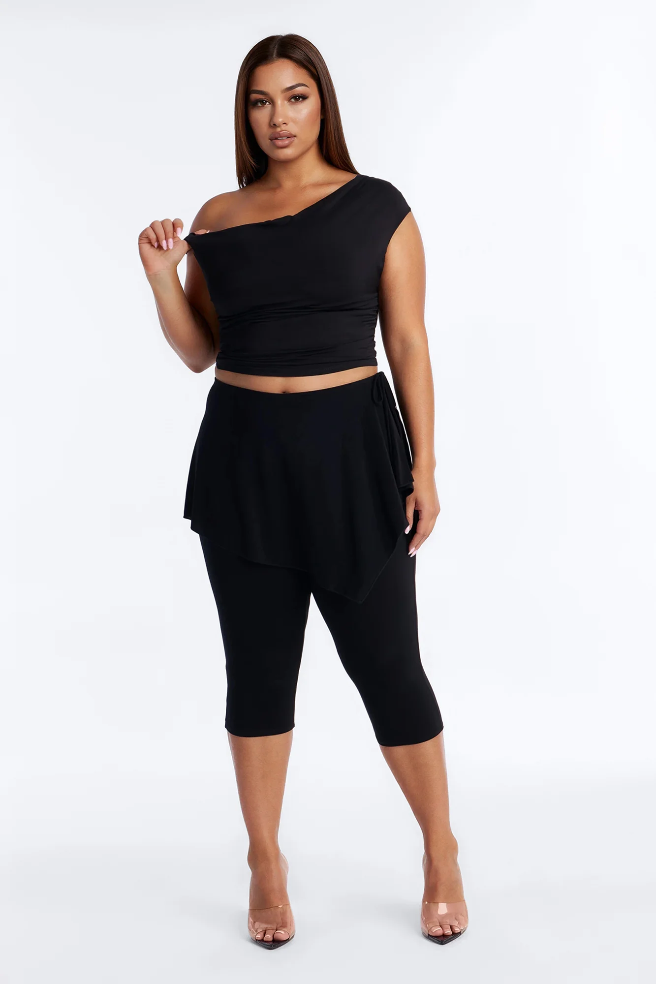 Bella Low Rise Skirted Capri Legging - Black - Image 5