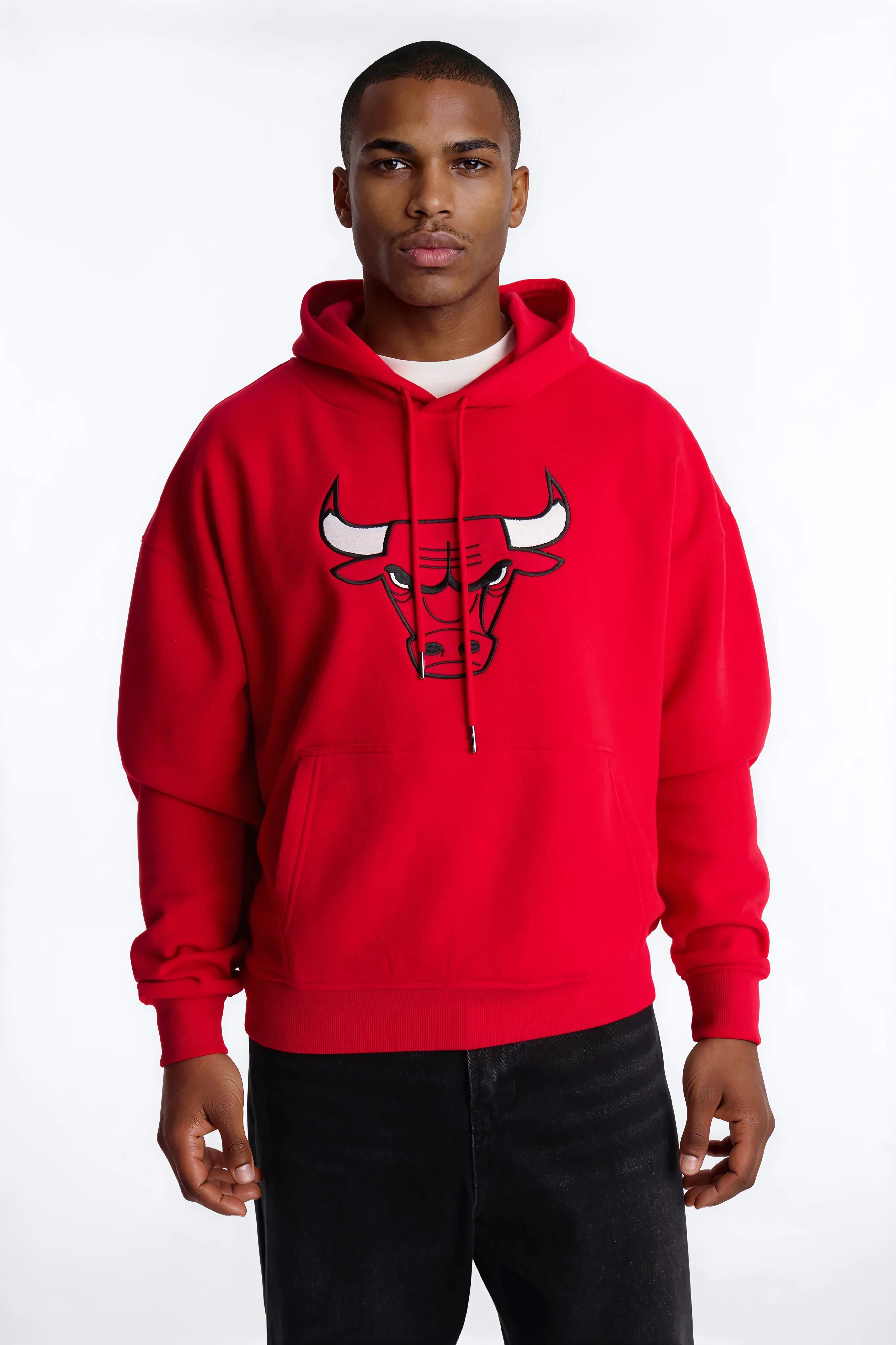 Bulls Old English Embroidery Hoodie - Red