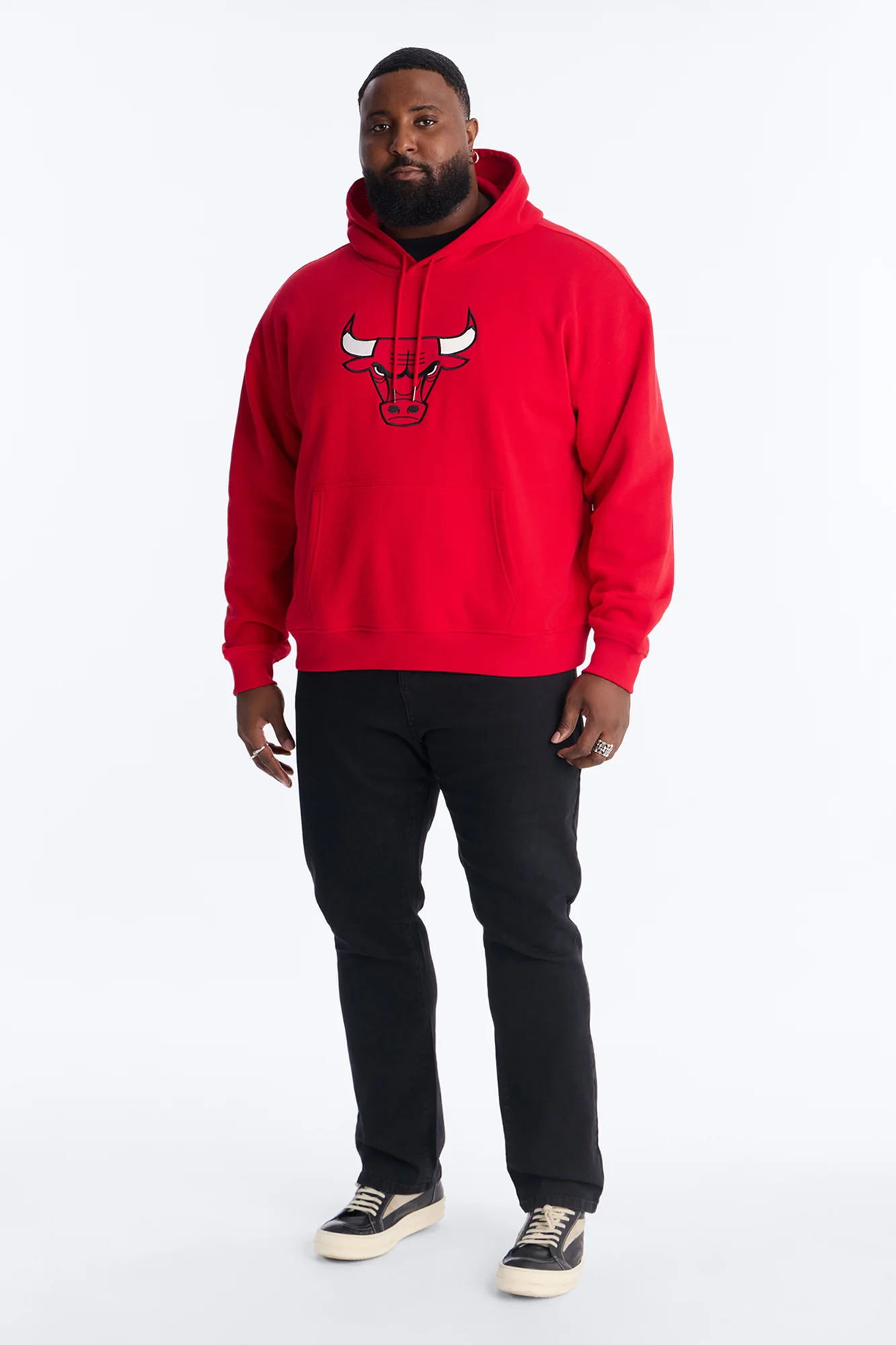 Bulls Old English Embroidery Hoodie - Red - Image 5