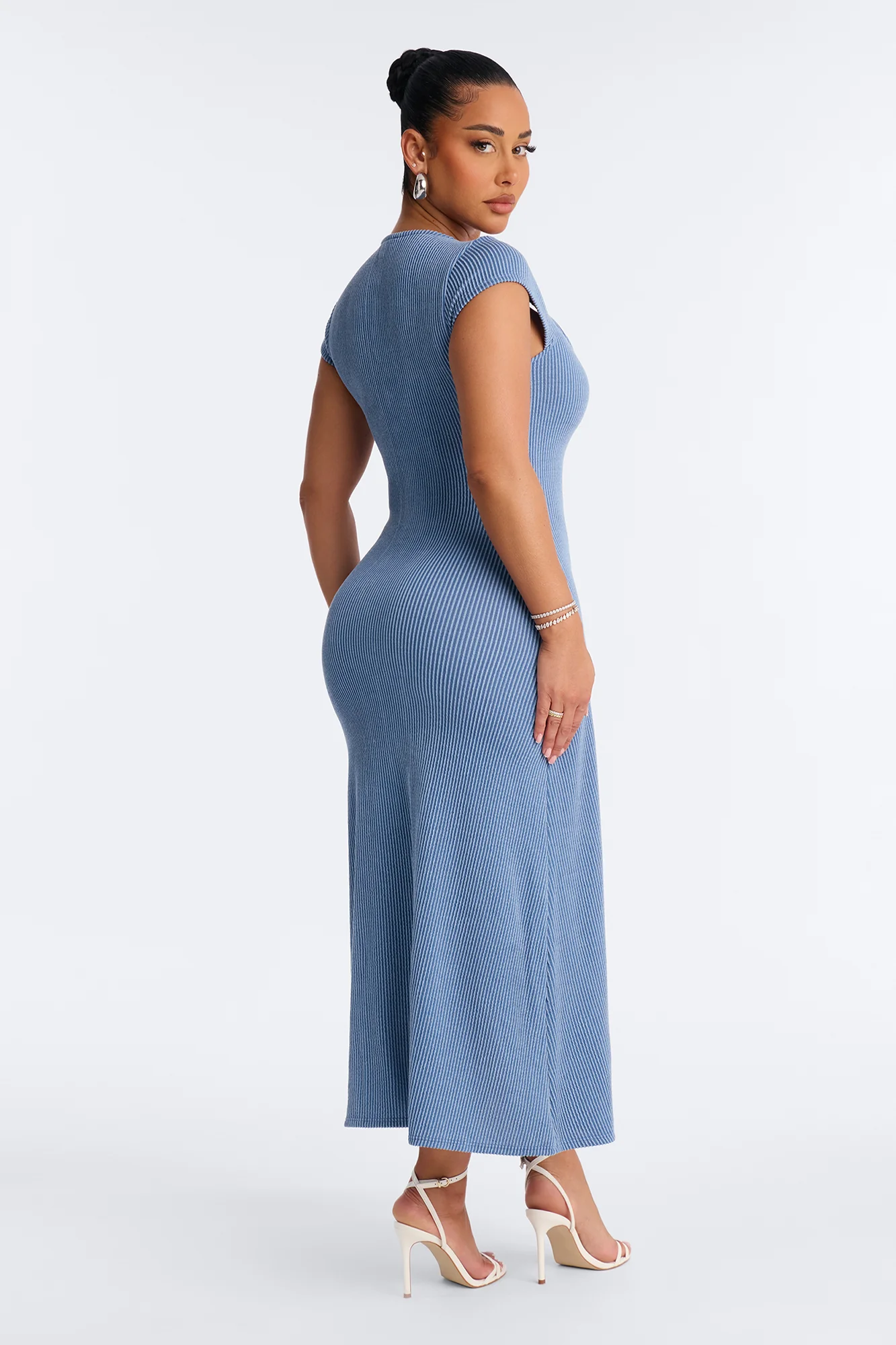 Catherine Ribbed Midi Dress - Blue - Image 4