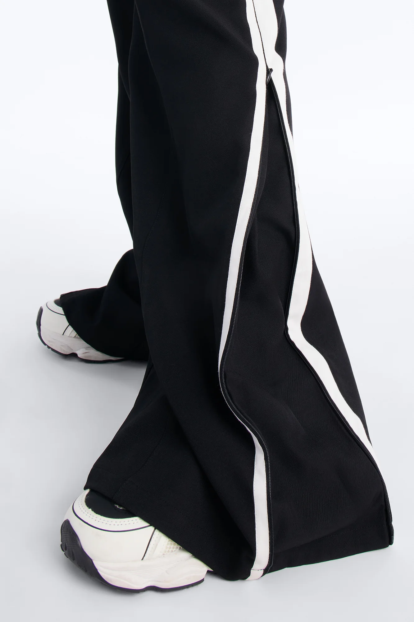Charlotte Mid Rise Athletic Stripe Wide Leg Pant 33″ - Black/combo - Image 4