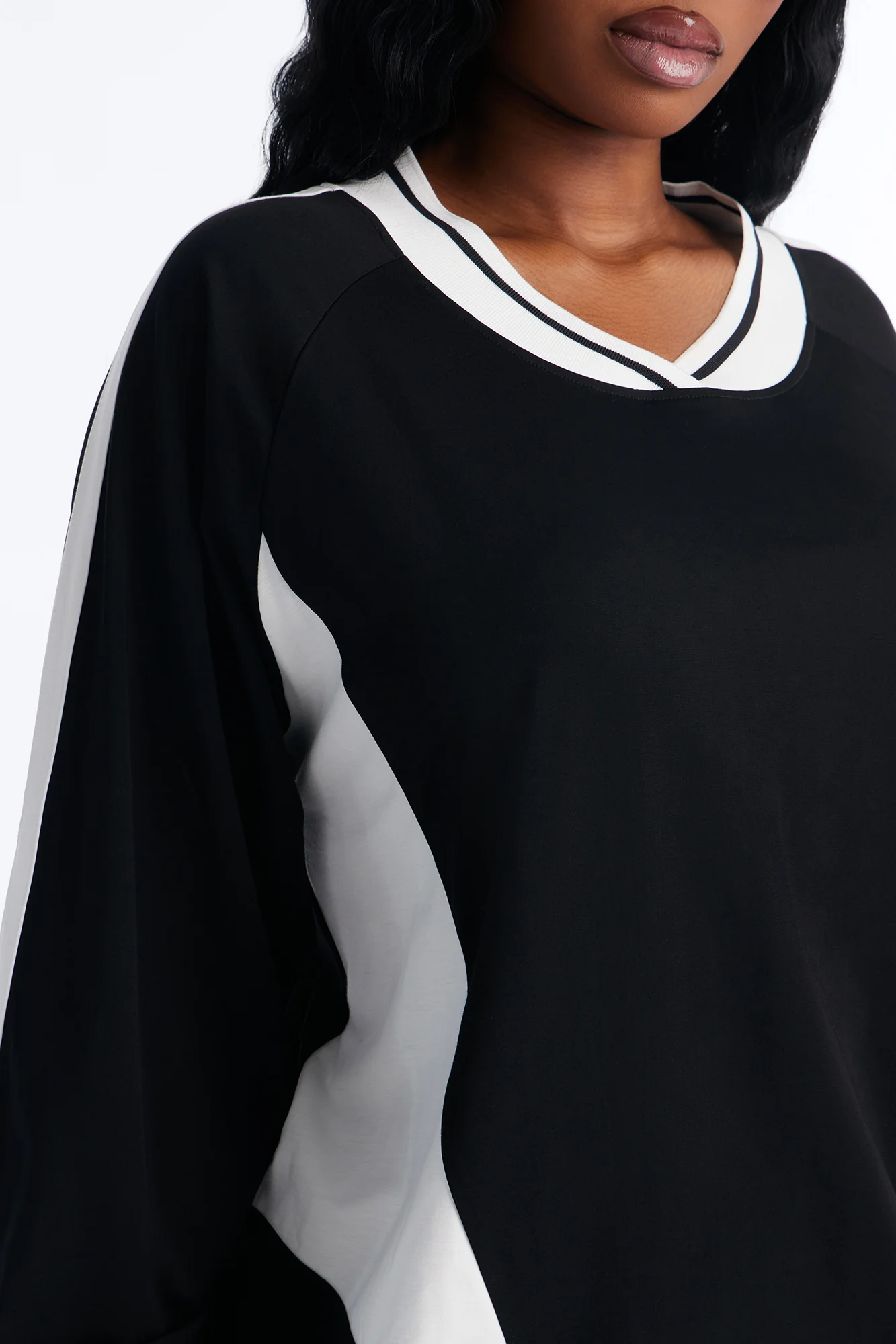 Chill Era Loose Fit Long Sleeve Jersey Top - Black/White - Image 7