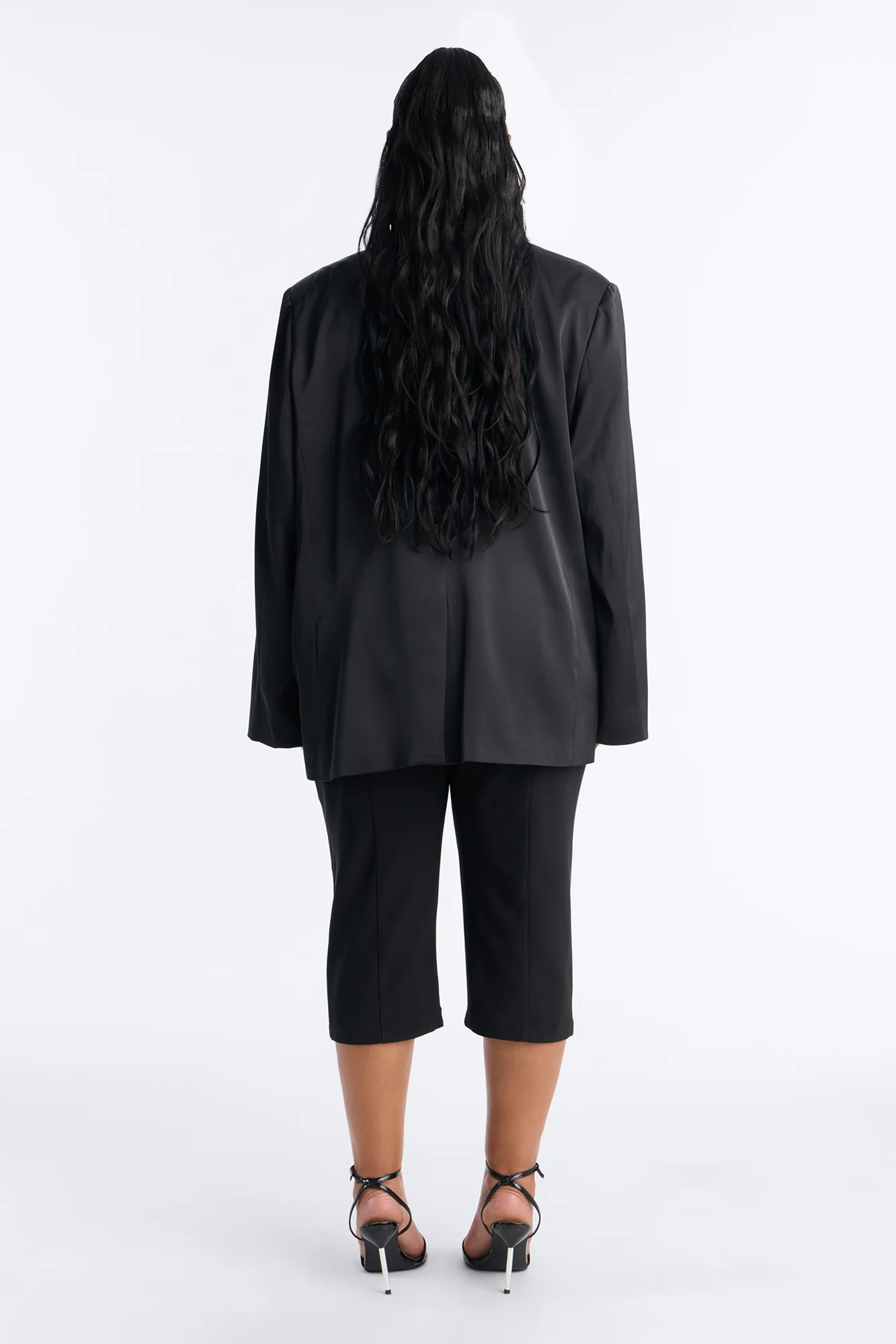 City Affair Blazer Capri Set - Black - Image 11