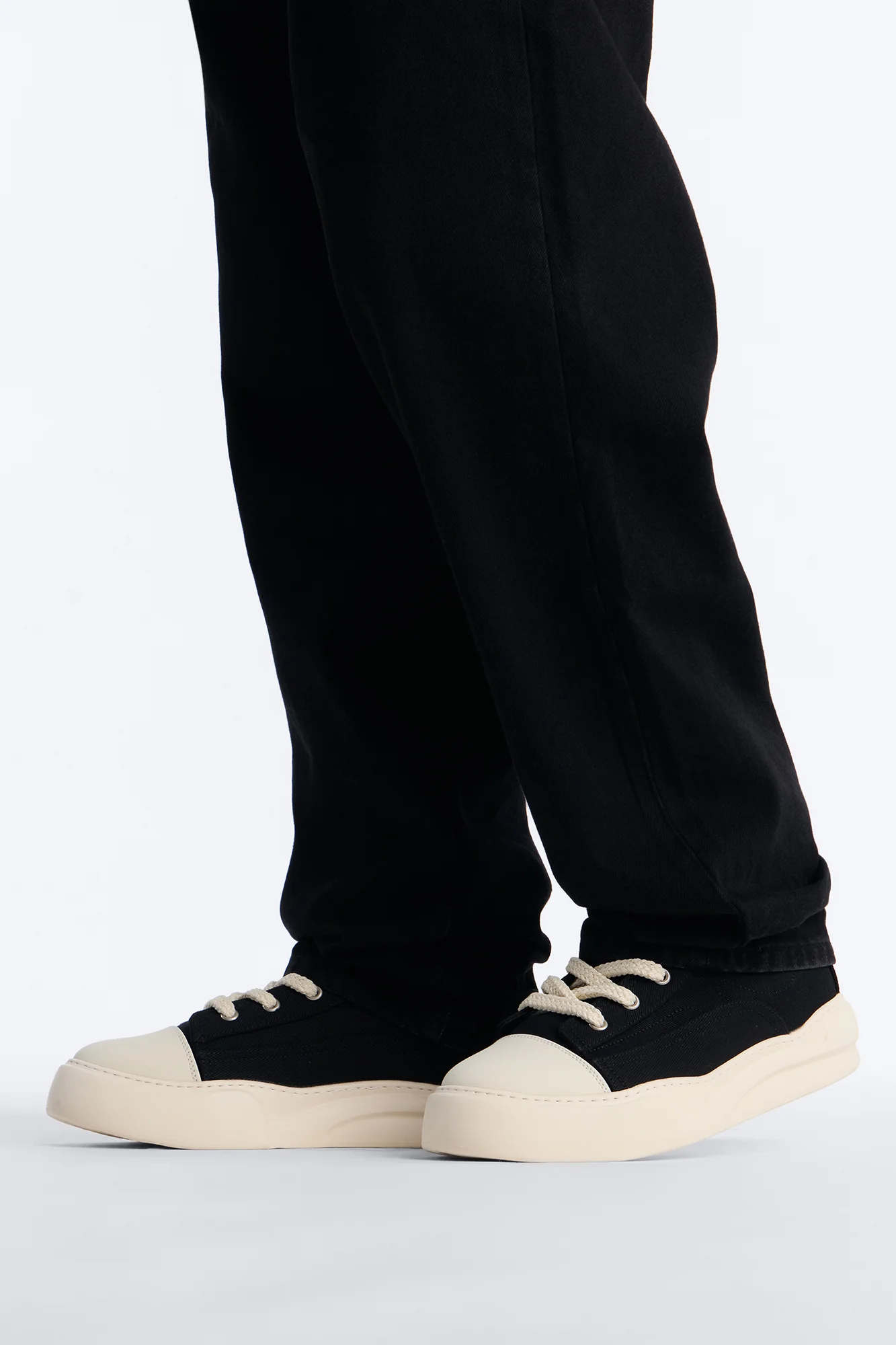 City Stride Canvas Chunky Hight Top Sneaker - Black