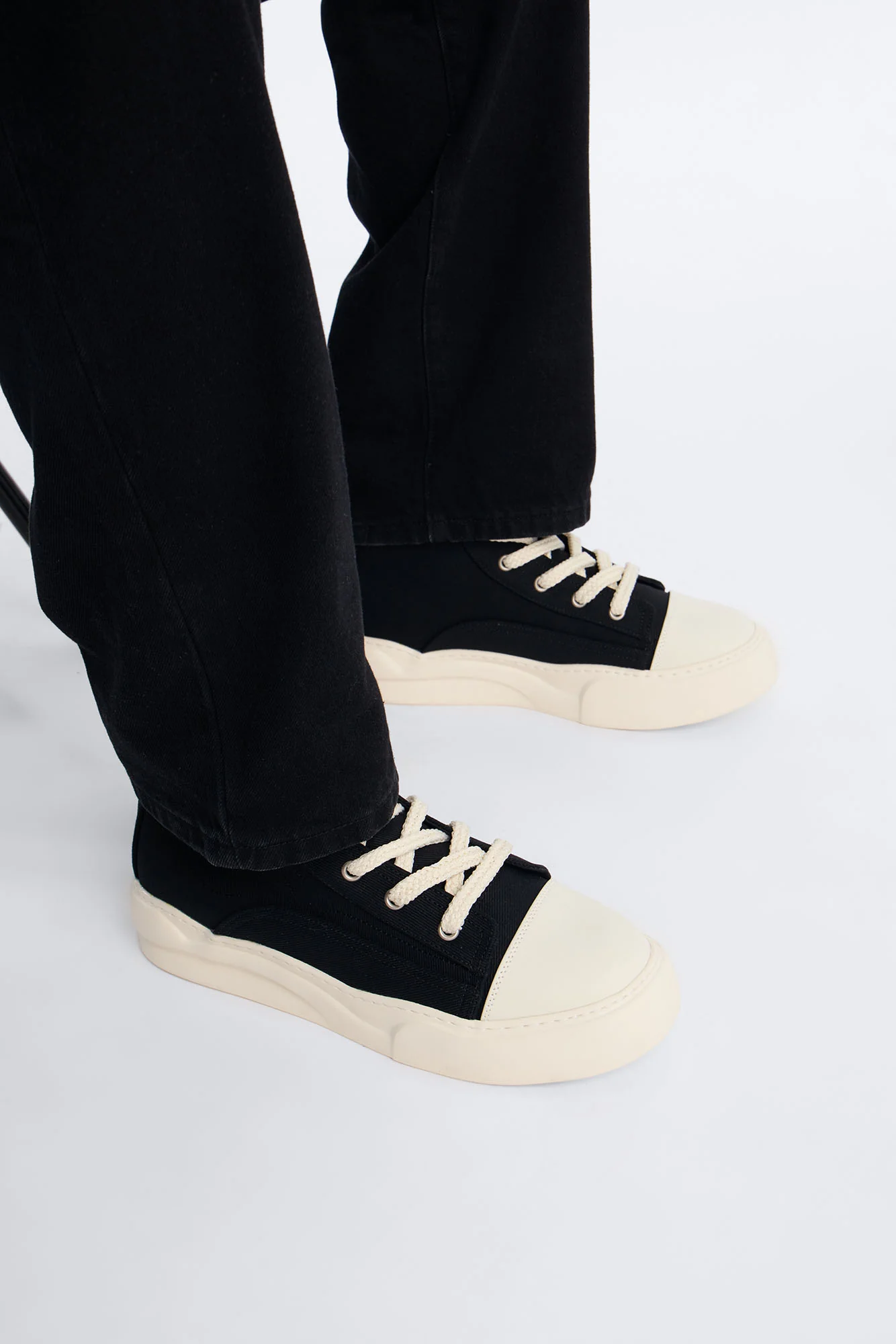City Stride Canvas Chunky Hight Top Sneaker - Black - Image 3