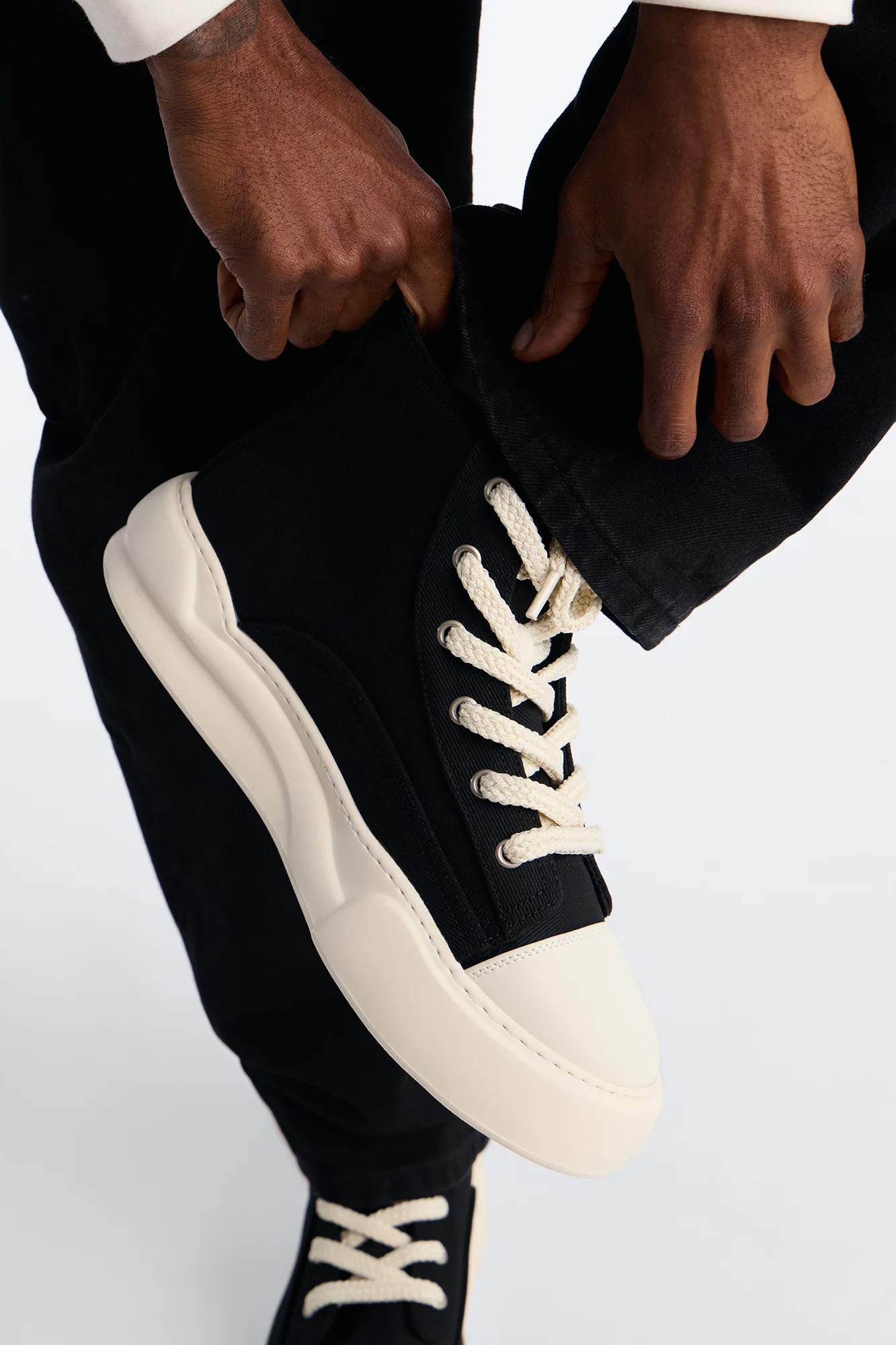 City Stride Canvas Chunky Hight Top Sneaker - Black - Image 4