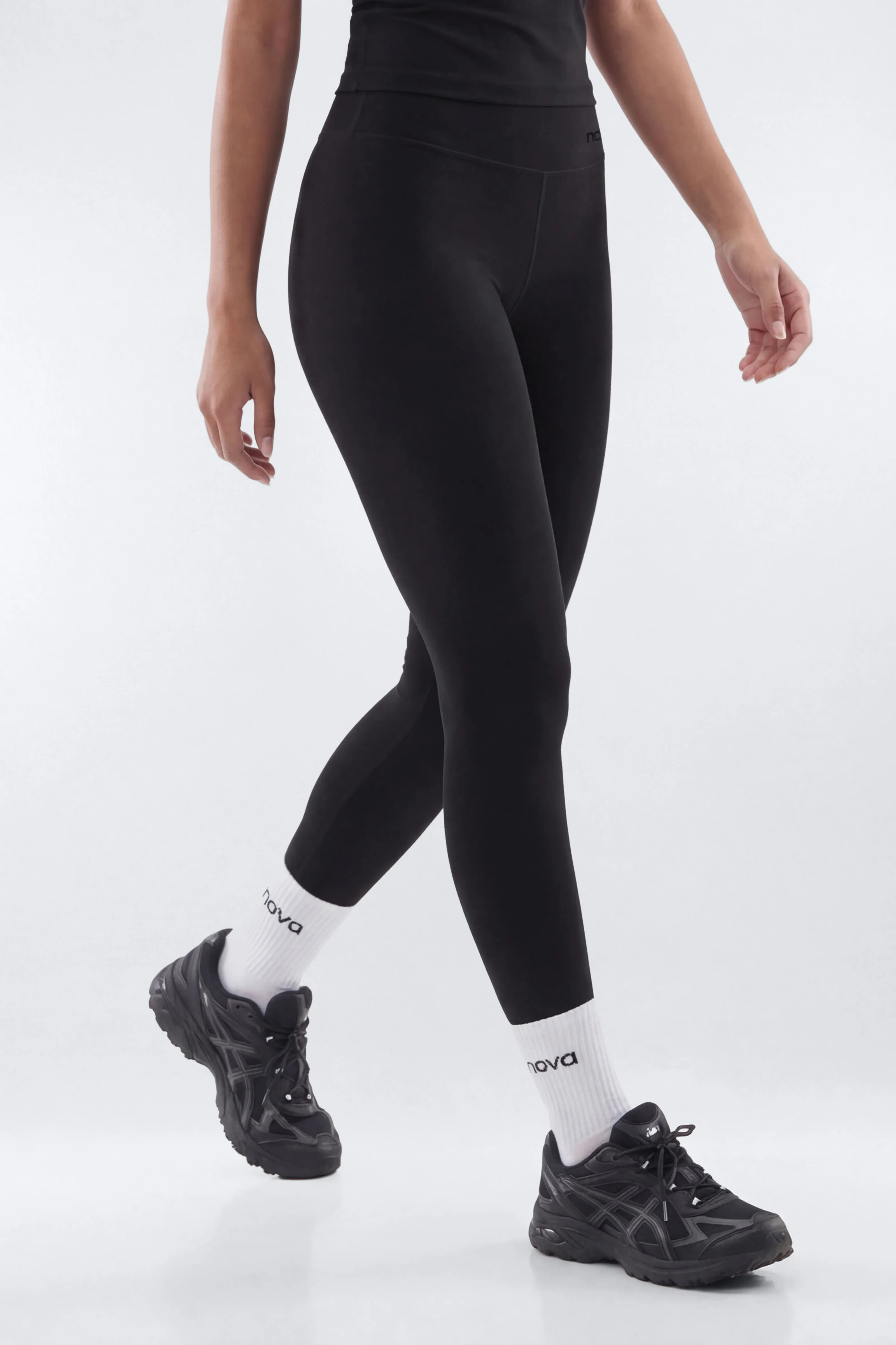 CloudForm™ 25″ Low Rise Legging - Black - Image 3